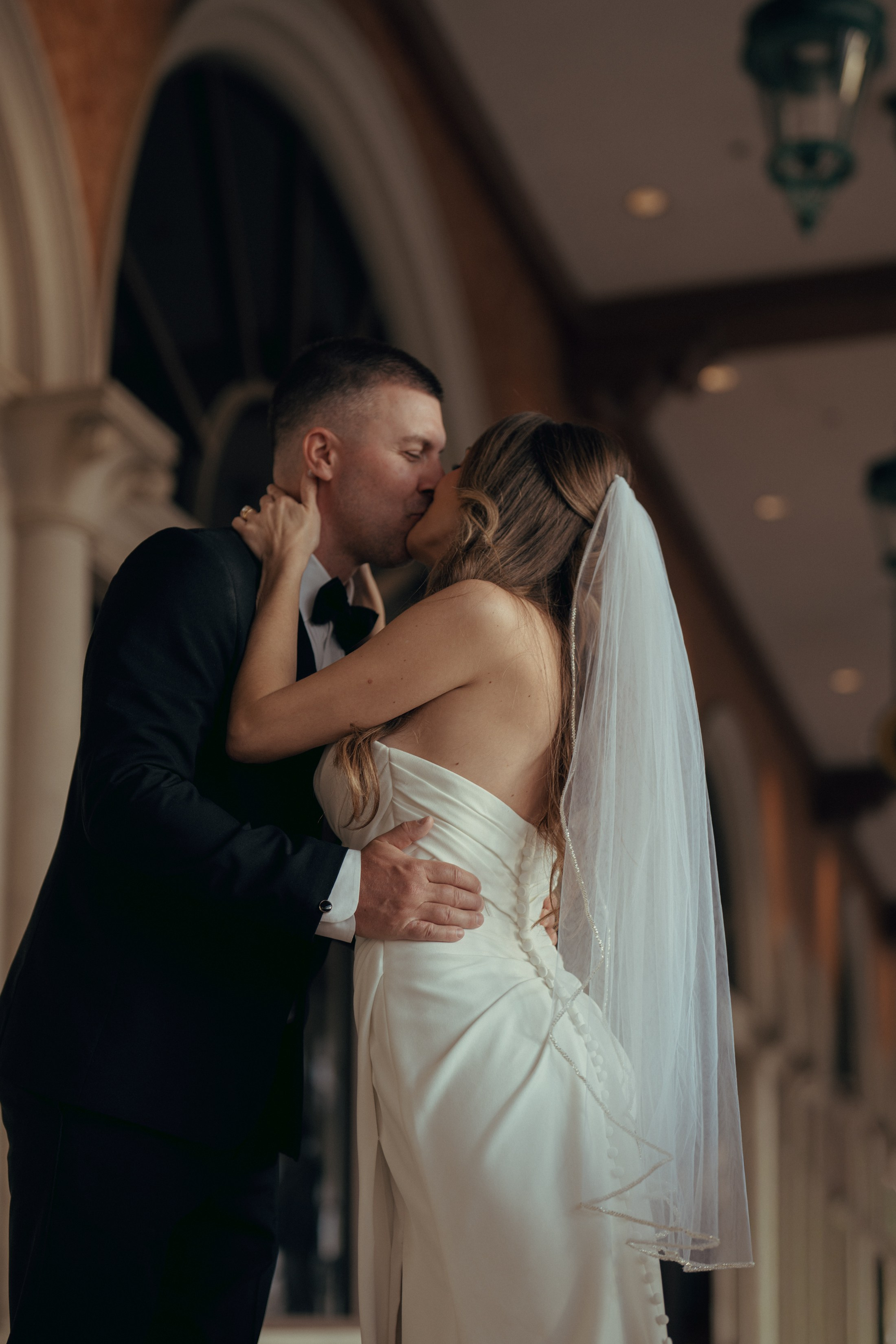 L&C. Wedding & elopement photographer Viktoriya Kravtsov. Las Vegas