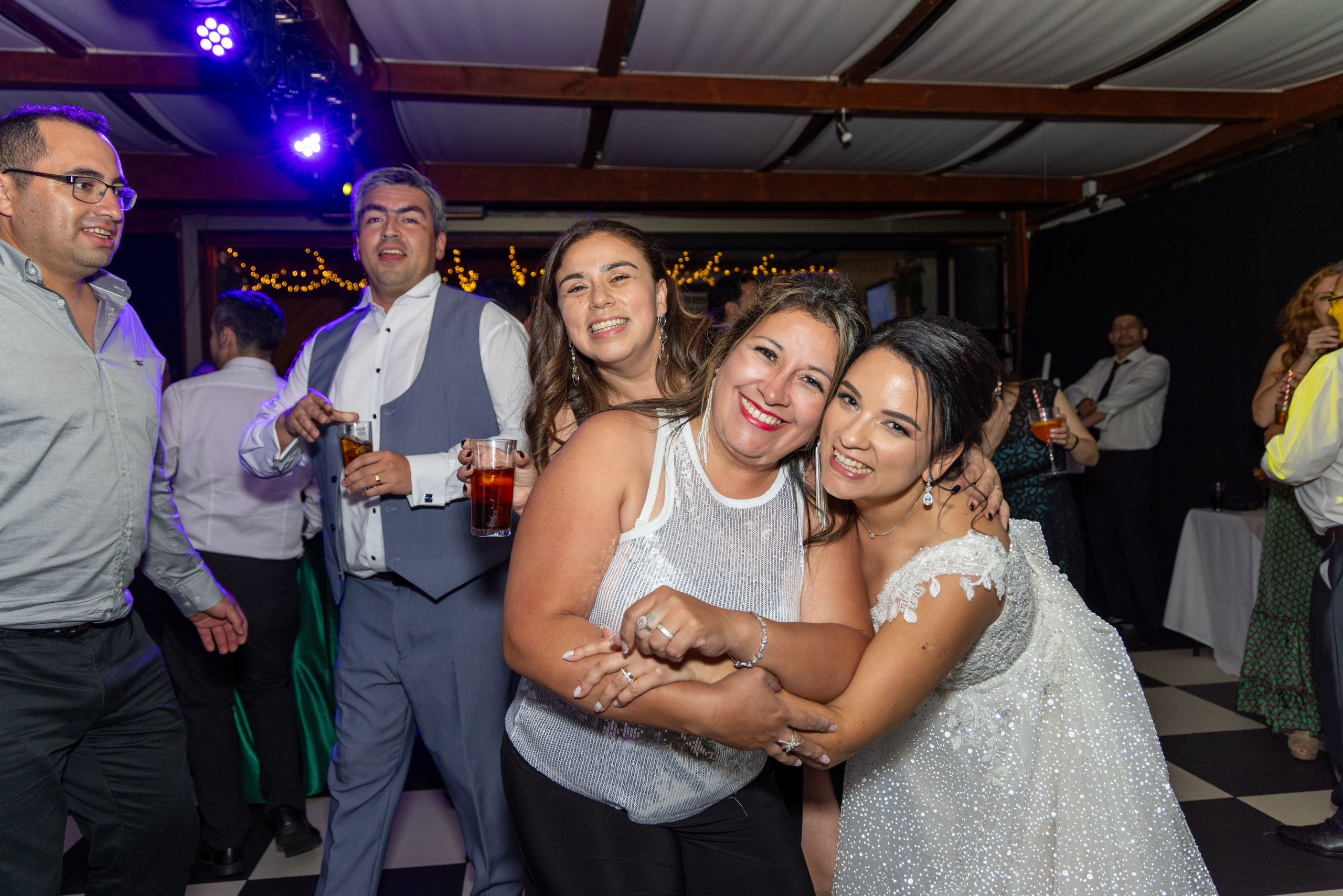 Katherin y Daniel. Dinka & Emilio - El arte de preservar lo que no se repite