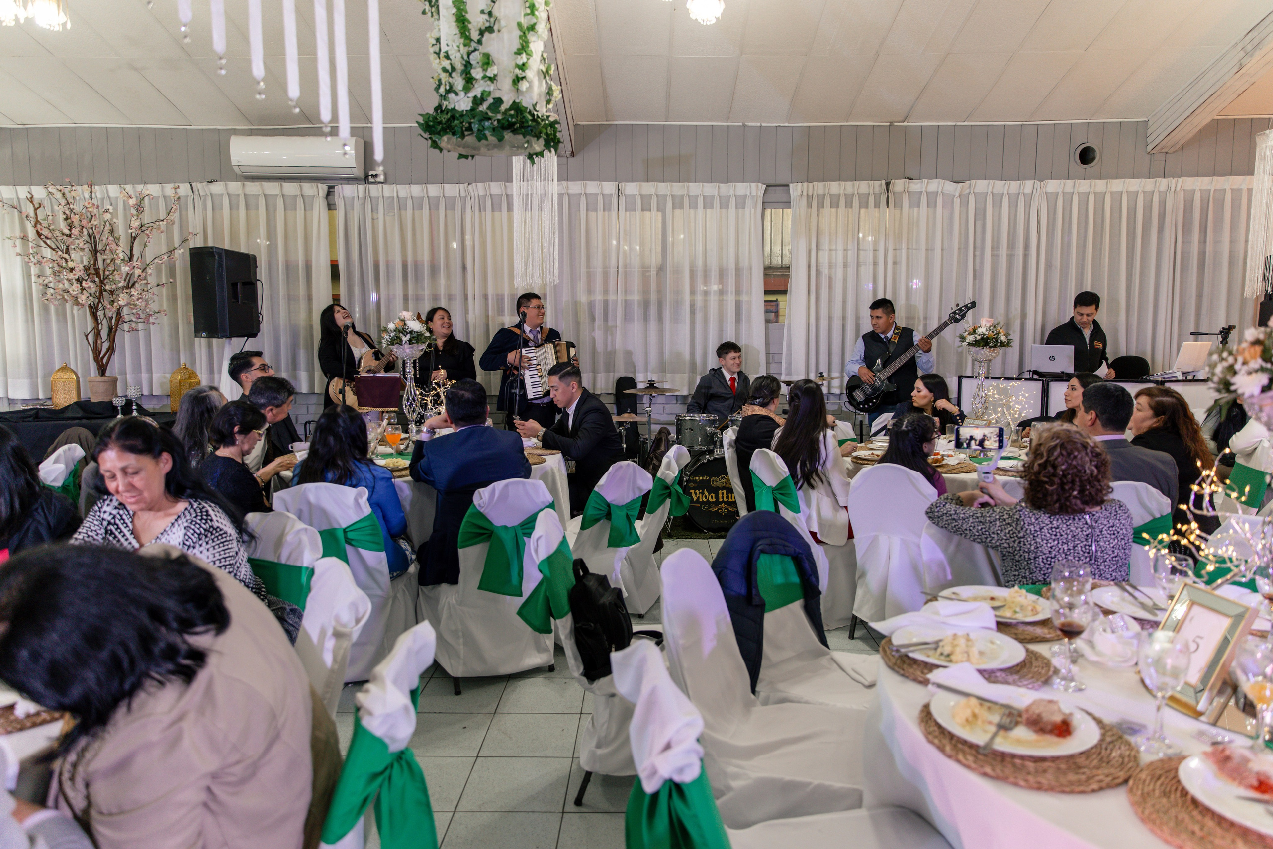 Johana y Edgar. Dinka & Emilio - El arte de preservar lo que no se repite