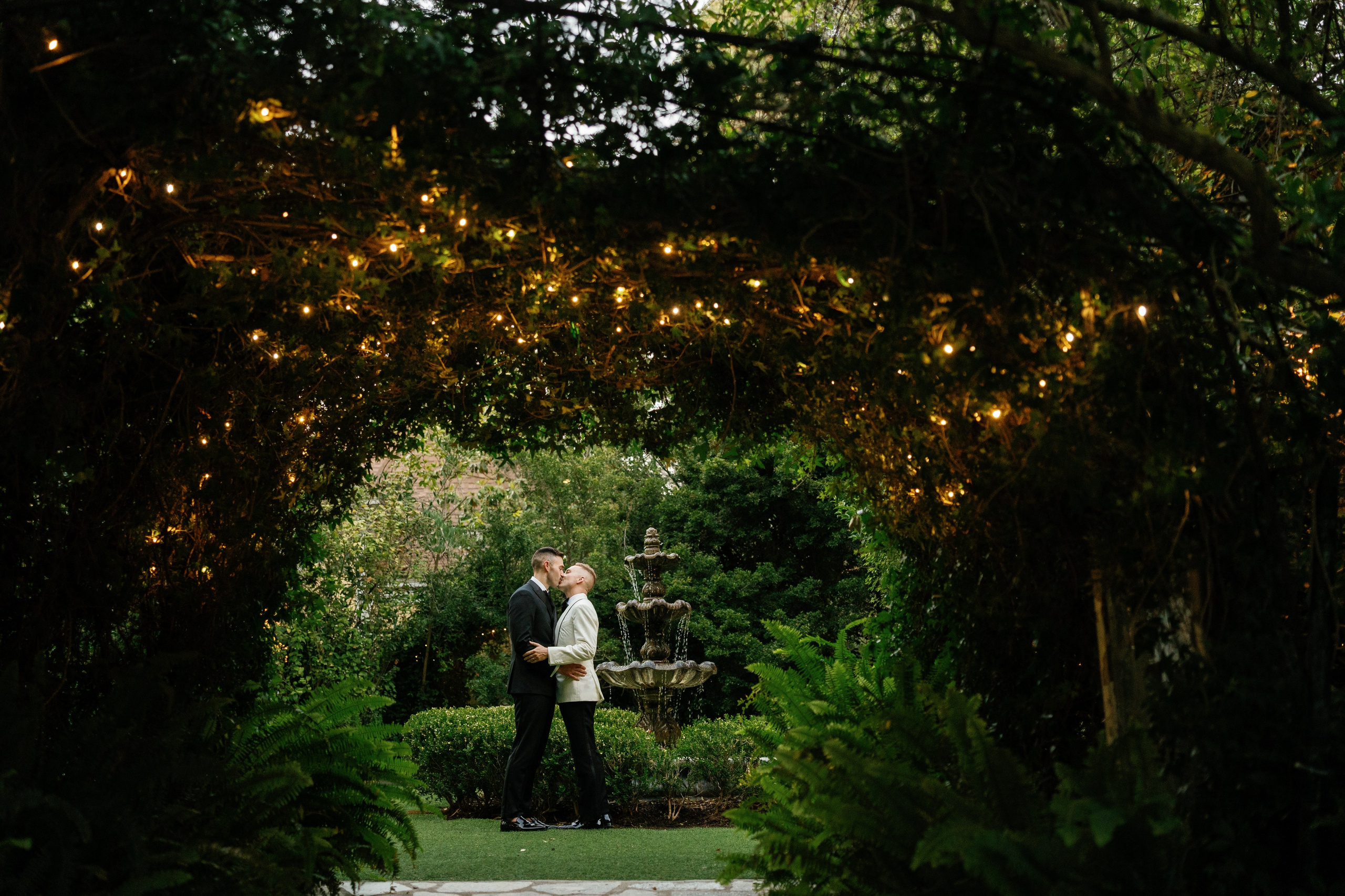 LGBT wedding photographer in California. Wedding Photography & Videography Team in California, Los Angeles, San Francisco, San Diego and Travel