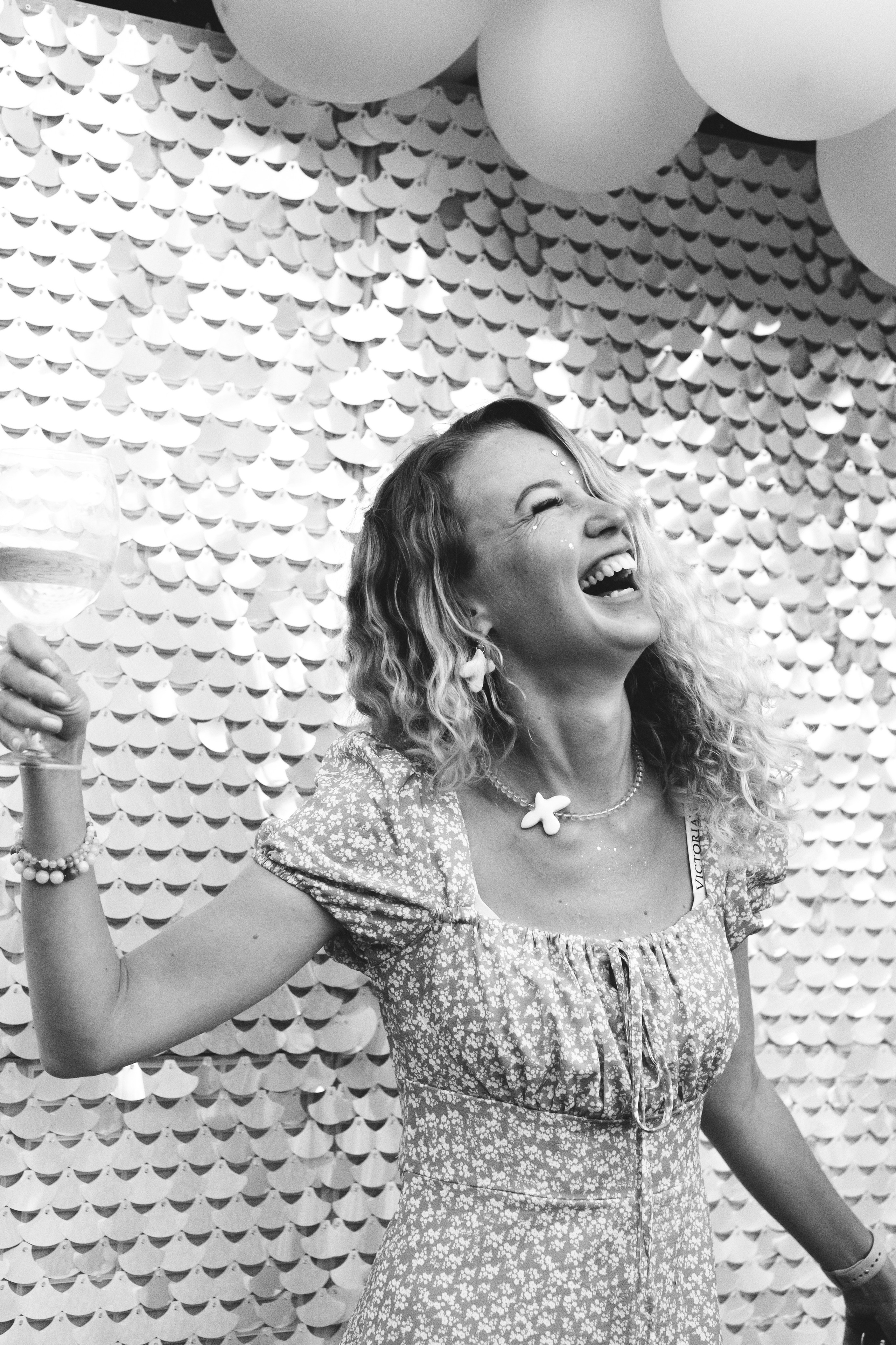 Pool party in  High Villa.  Cascais Sintra Lisbon. Валерія Сичова. Сімейний та репортажний фотограф в Португаліі