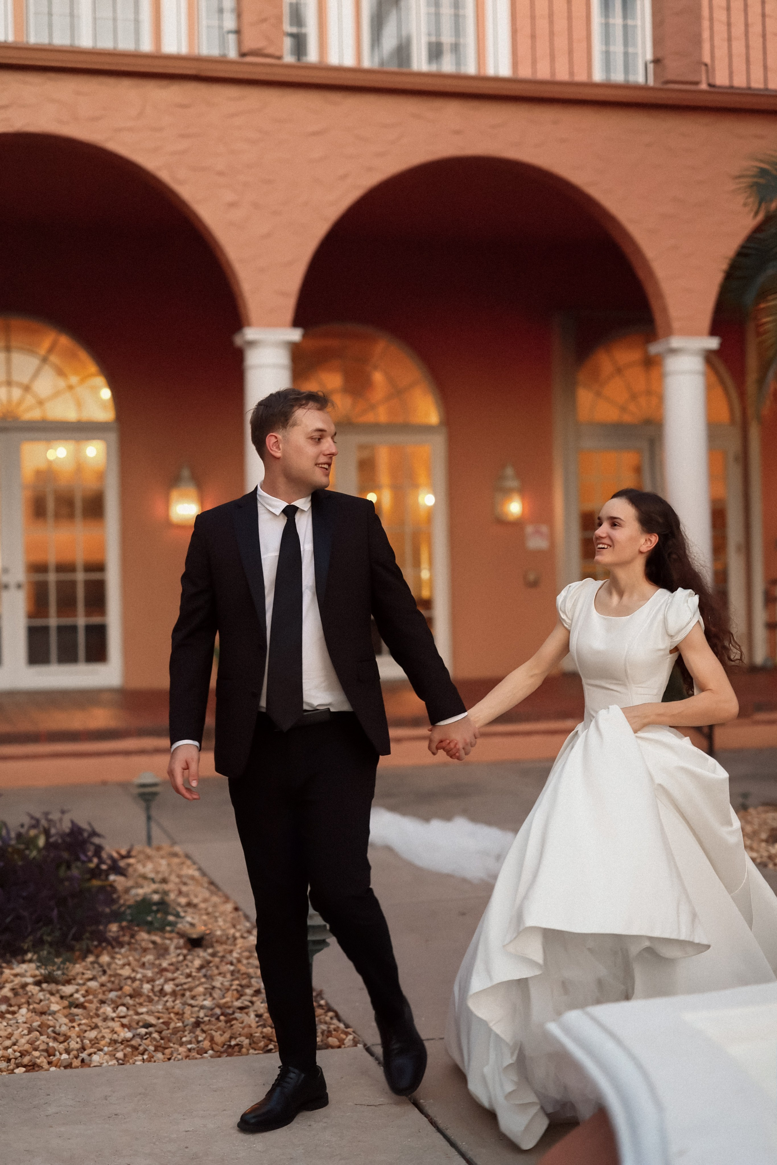Venice, Florida Elopement. Wedding and family photographer Olga Belianskaia