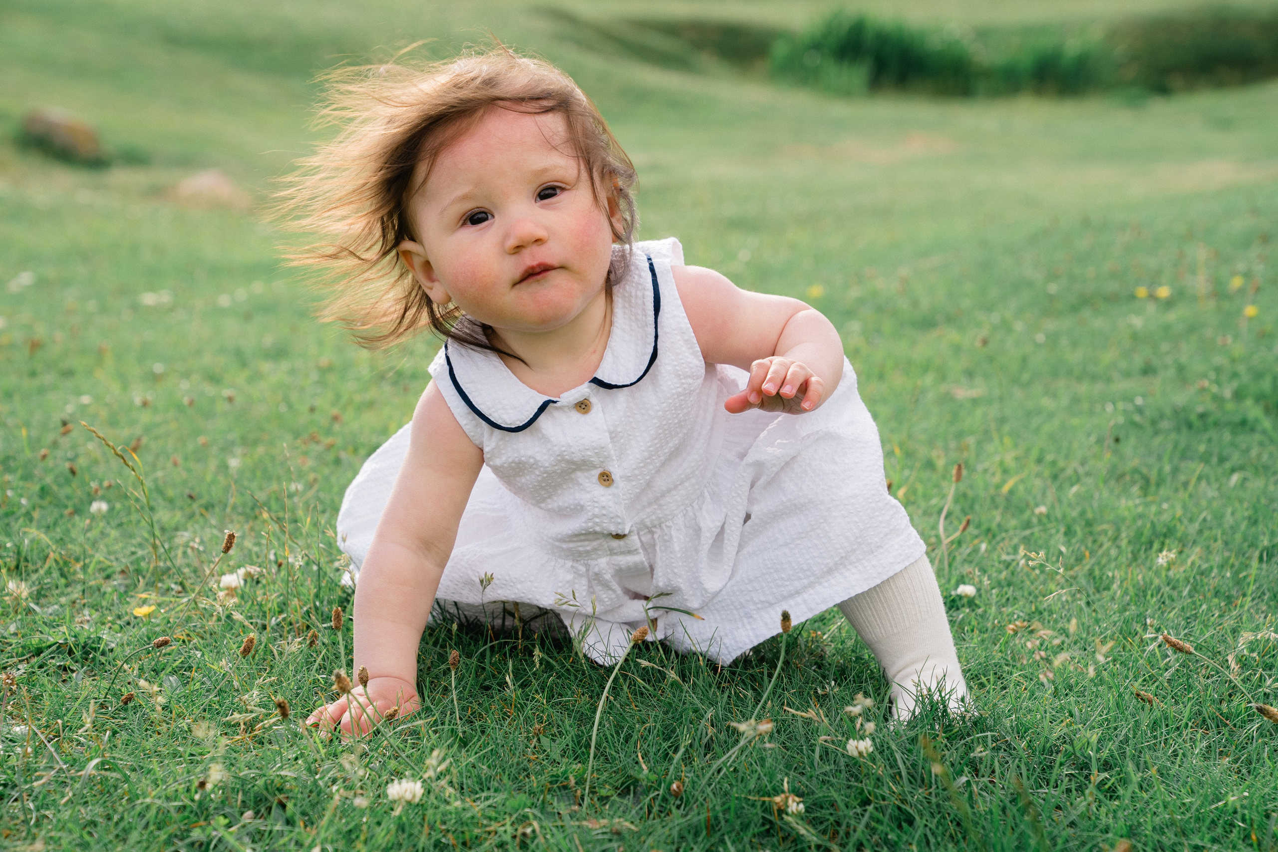 Darya and Mia at the ocean. Wedding and family photographer Ireland