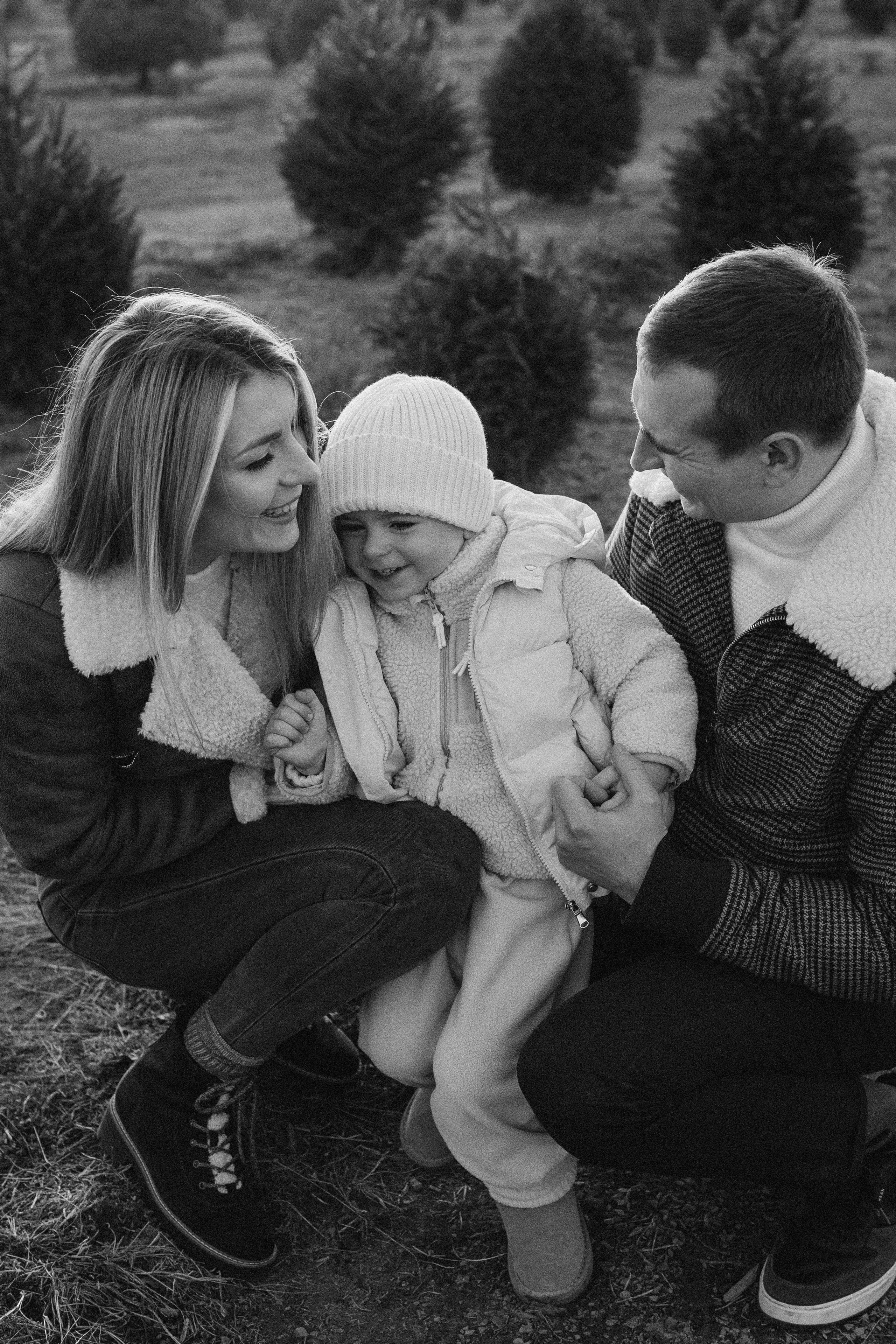 Christmas Farm Photography – Festive & Cozy Memories. Alisa Tant — Family and newborn photographer Bucks County, Montgomery county, Philadelphia, NJ