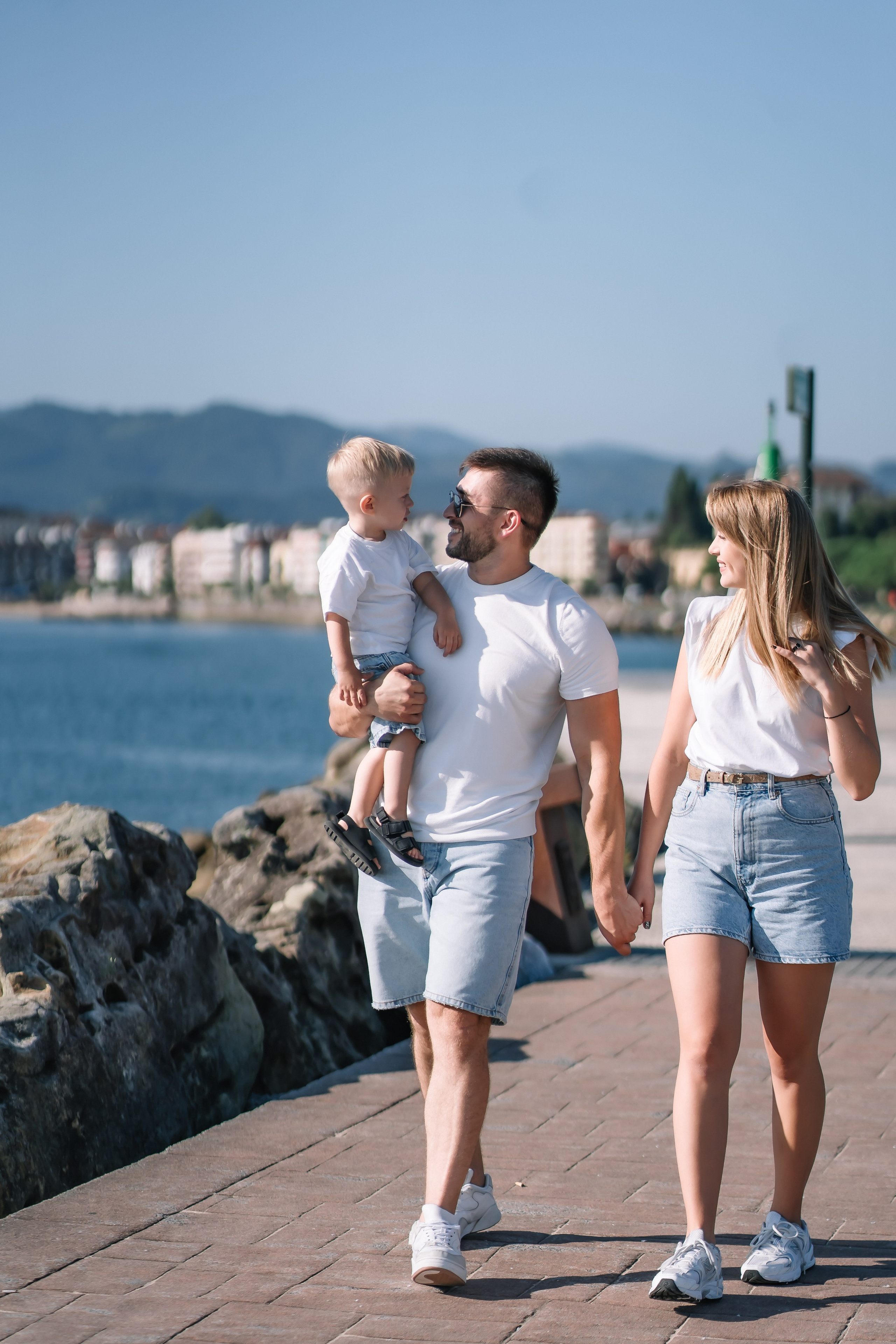 V🤍D. Holigood foto y video reportaje de bodas en San Sebastián y Europa