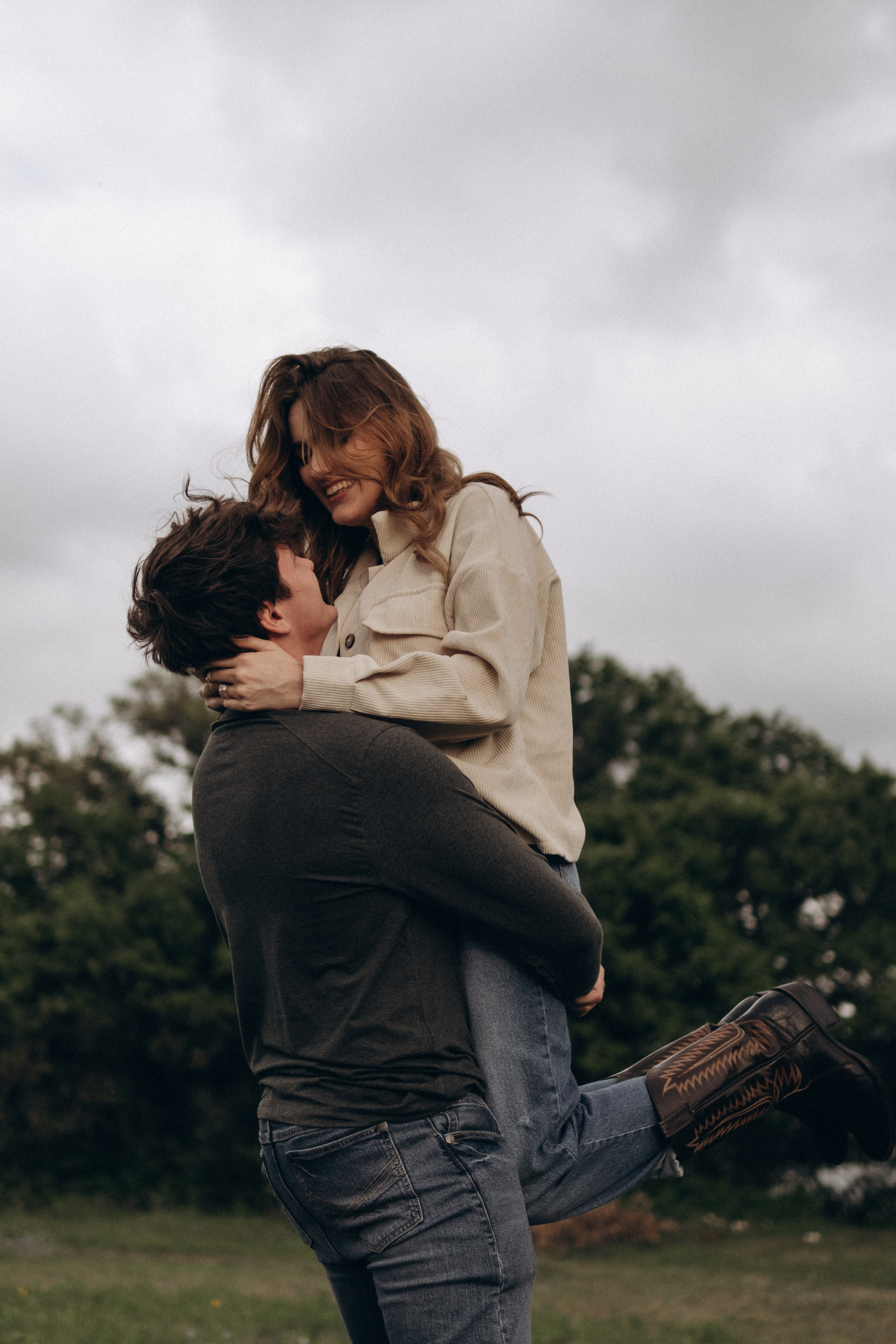 LOVE IN BLUEBONNETS. Lens Captures Life