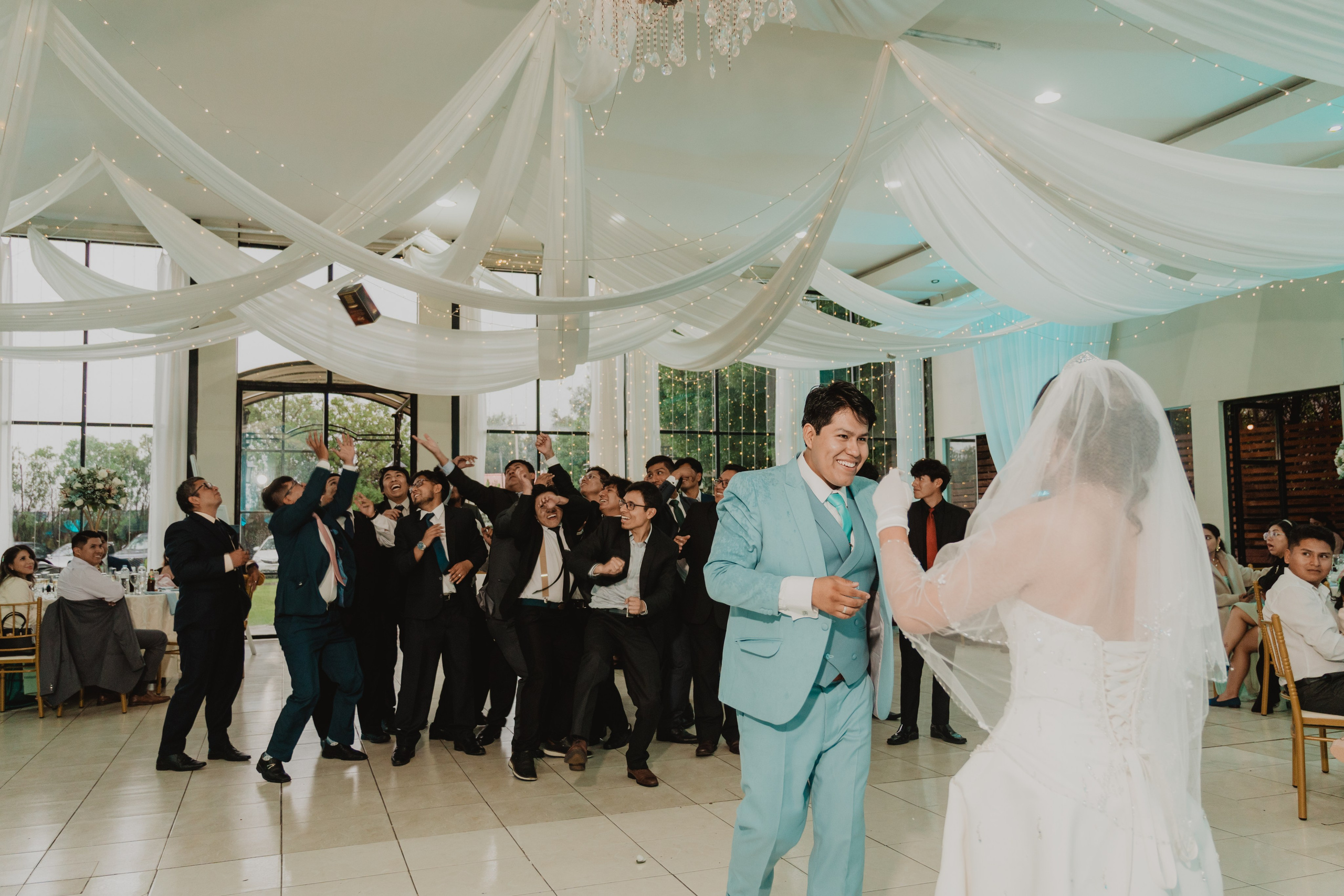 STEISY + EMMANUEL | BODA RELIGIOSA. Studio KVTA | Fotografía y Video de Bodas en Arequipa