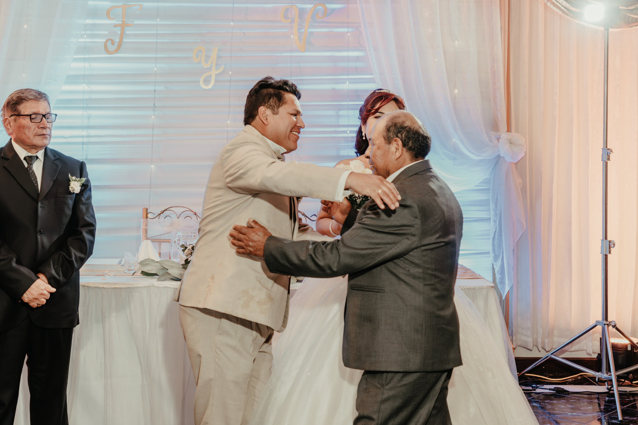 VANESSA + FRANKLIN BODA RELIGIOSA. Studio KVTA | Fotografía y Video de Bodas en Arequipa