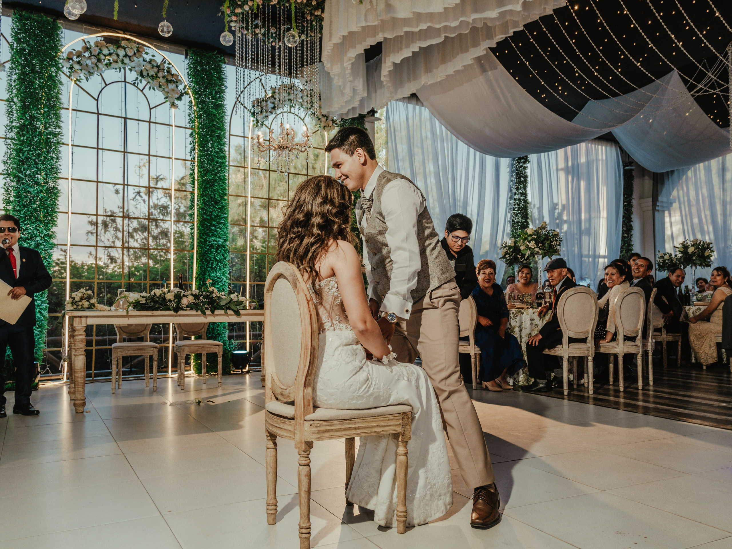 CARLA Y MARIO BODA RELIGIOSA. Studio KVTA | Fotografía y Video de Bodas en Arequipa