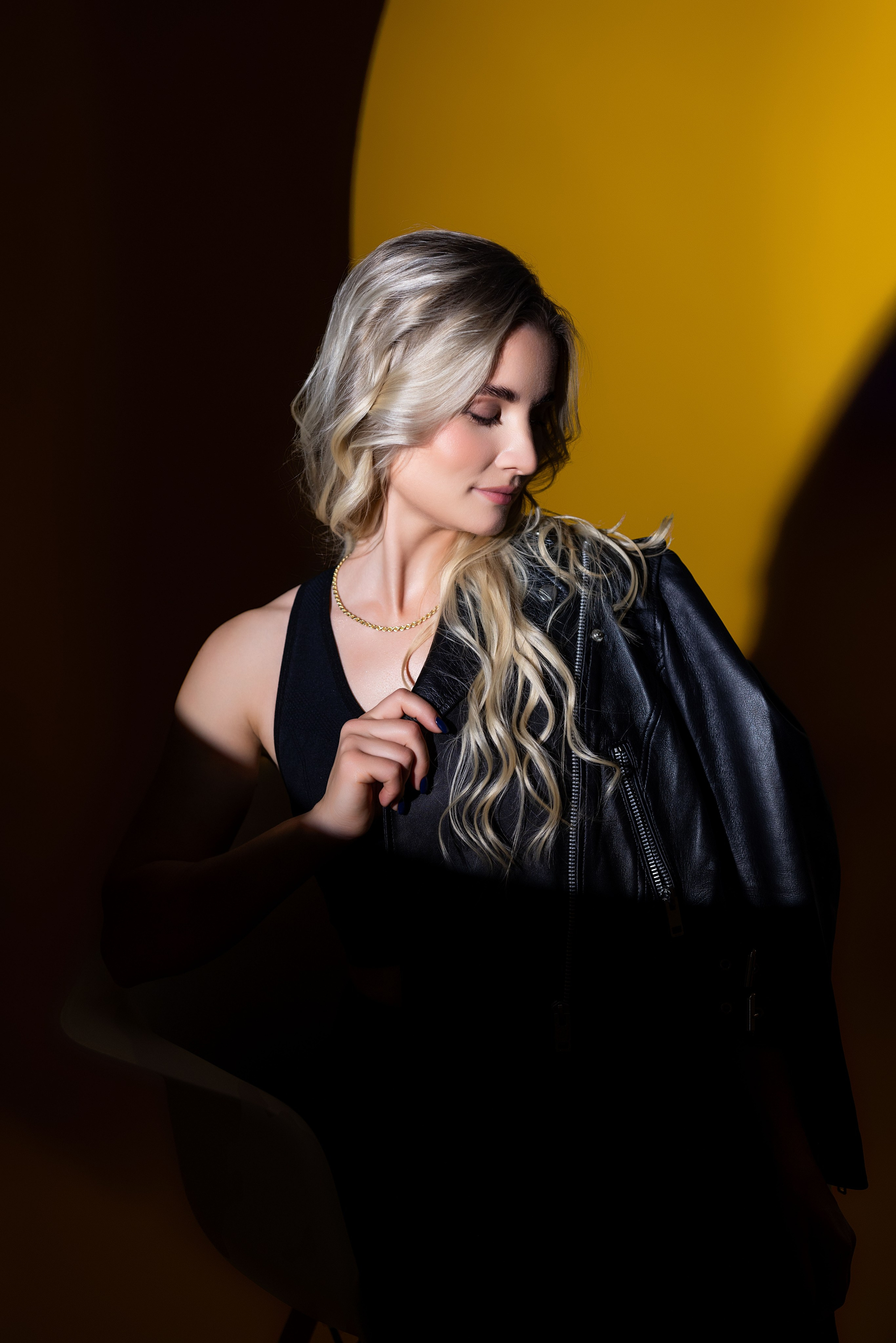 Studio Woman photoshoot in Roseville