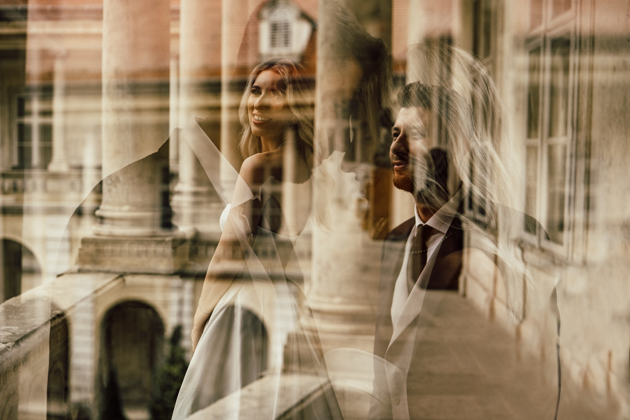 Fotografii de nuntă la Muzeul de artă Cluj-Napoca. Horatiu Fat: Fotograf si Videograf Profesionist Nunta Cluj-Napoca