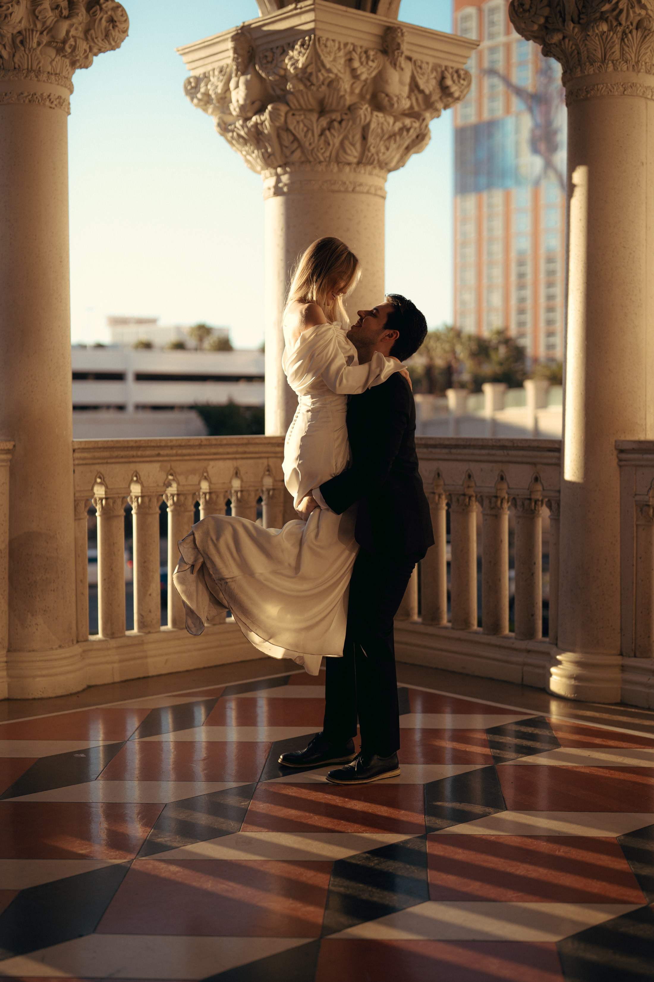 F&M. Wedding & elopement photographer Viktoriya Kravtsov. Las Vegas