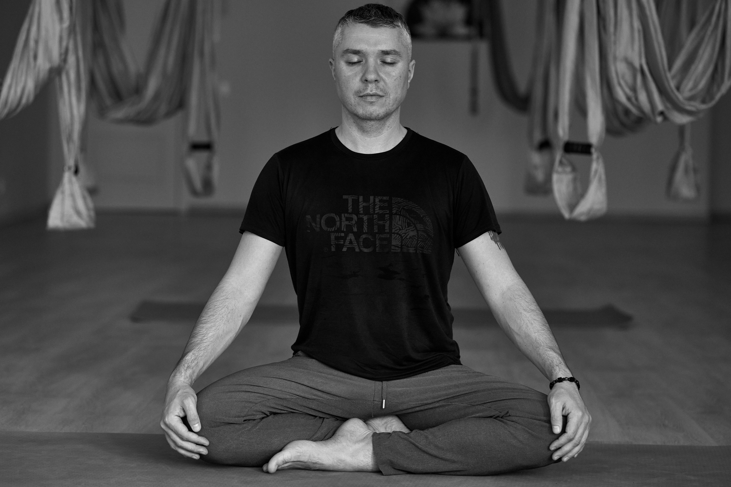 Практика в Yoga Shahi Center. Photographer in Baku Kamran Enceladus
