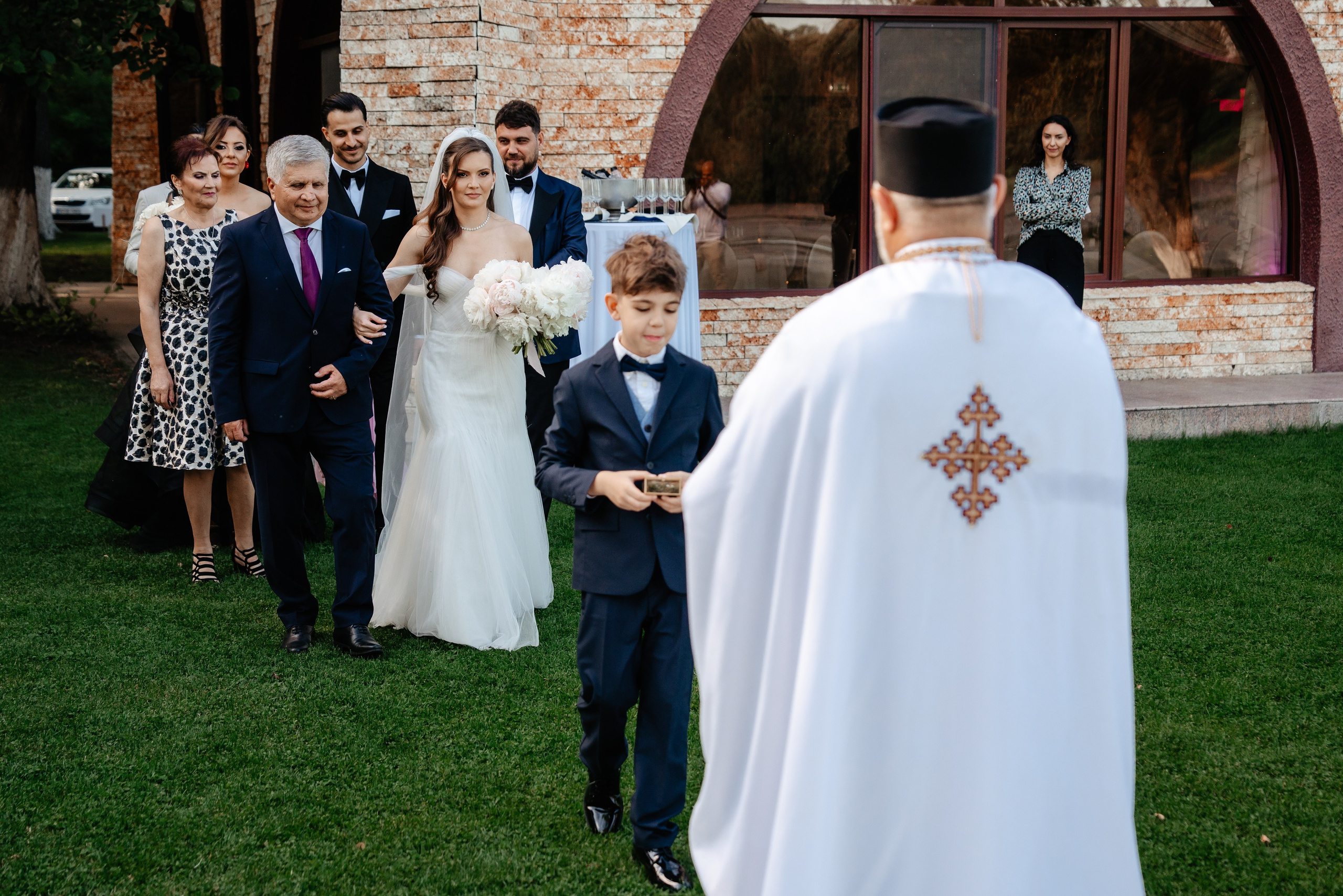 Nunta Ana si Andrei — Love story de Mai. Fotografi de nunta in Bucuresti, Iulia si Stefan Ovidiu