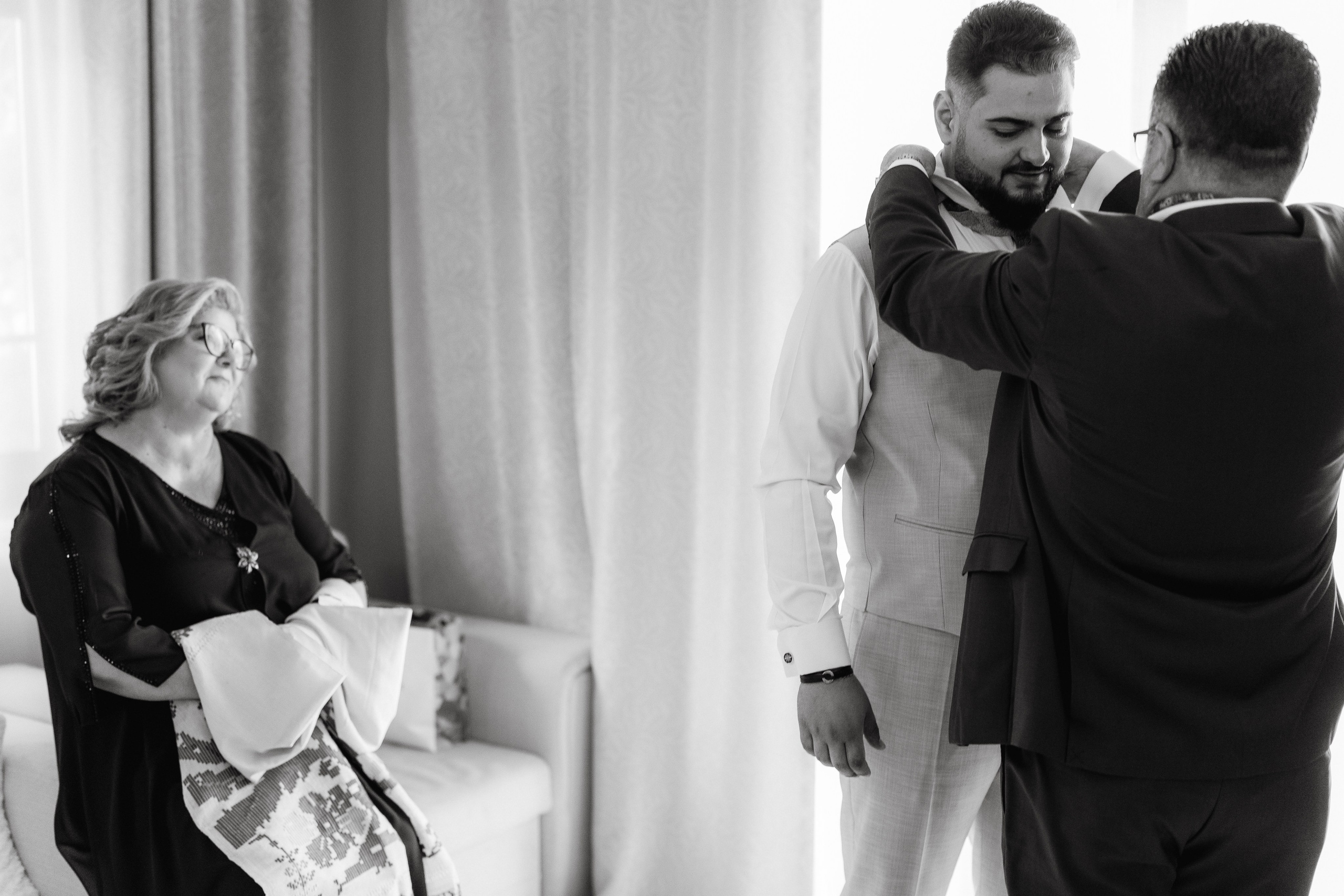 Camelia si Andrei - Traditional Love Story. Fotografi de nunta in Bucuresti, Iulia si Stefan Ovidiu