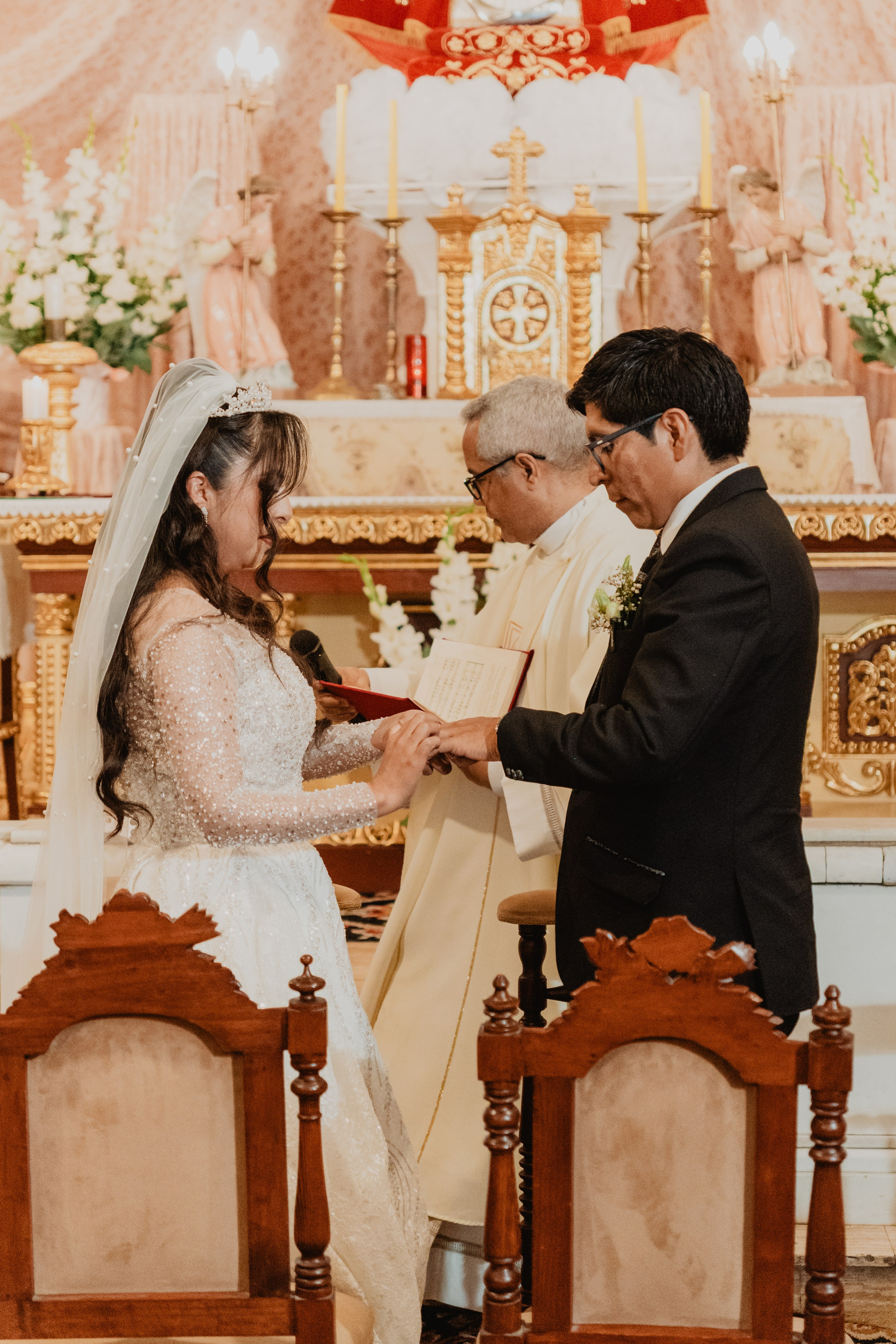 FERNANDO + MARIBEL | BODA RELIGIOSA. Studio KVTA | Fotografía y Video de Bodas en Arequipa