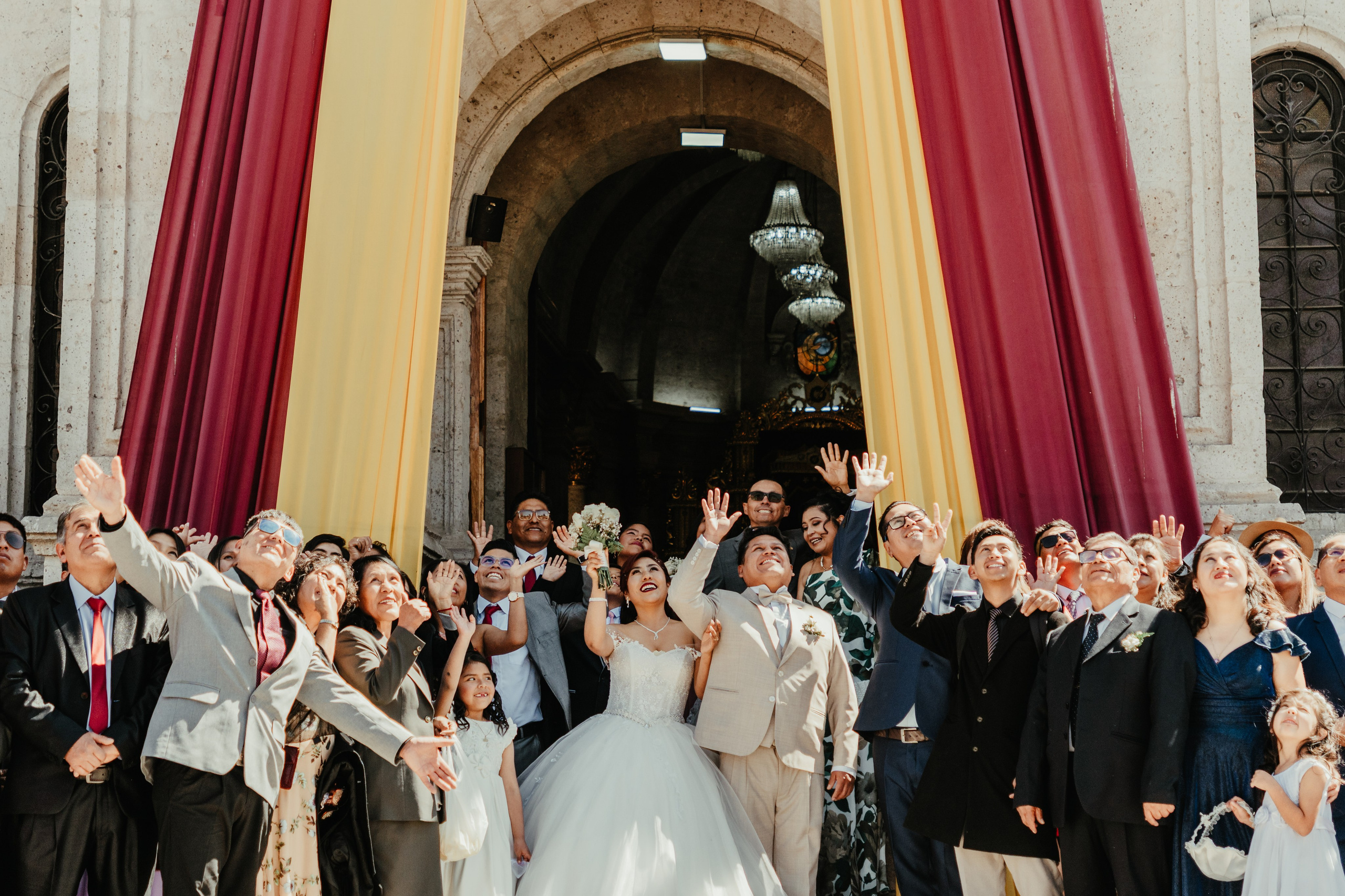 VANESSA + FRANKLIN BODA RELIGIOSA. Studio KVTA | Fotografía y Video de Bodas en Arequipa