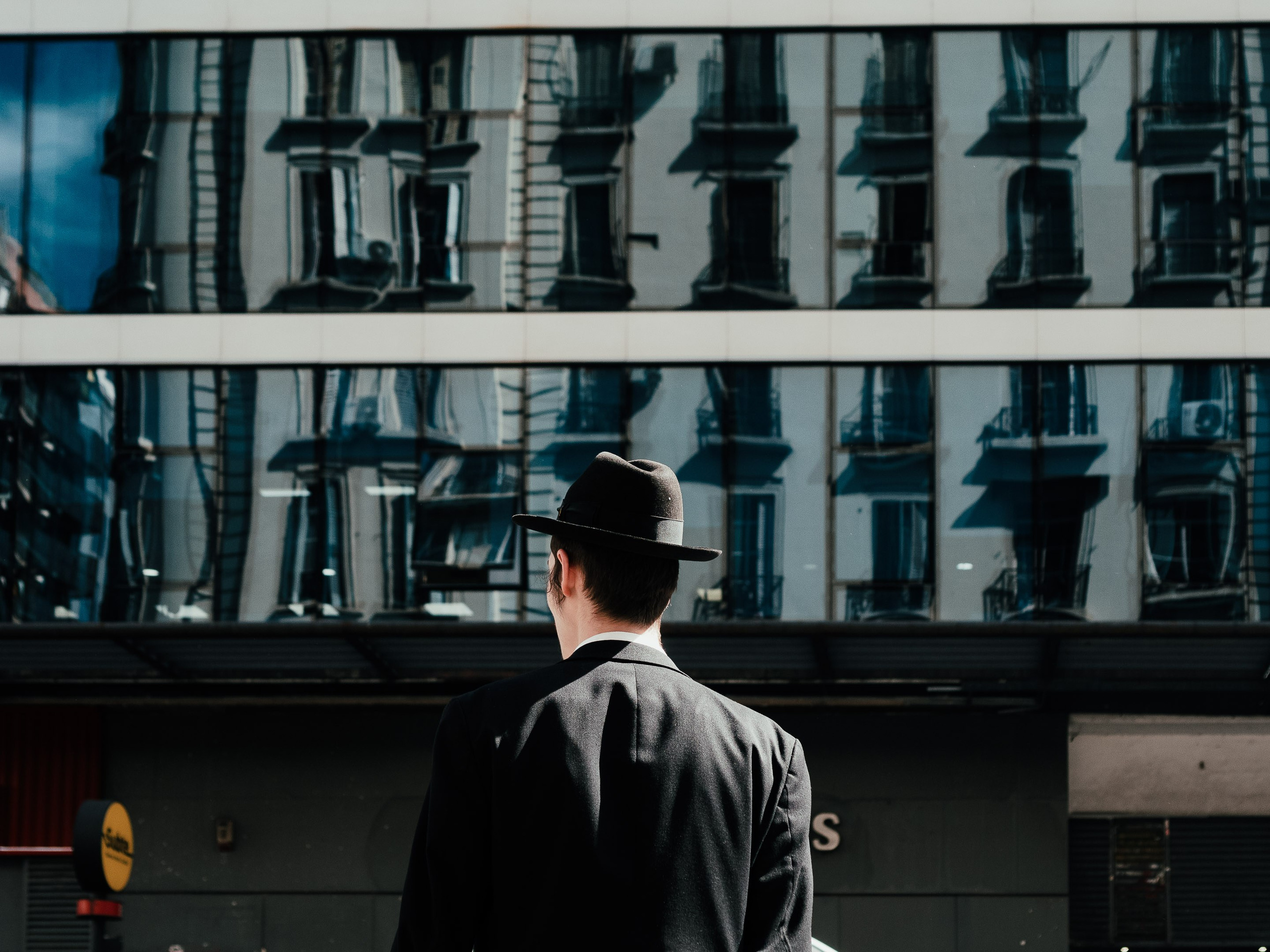 Street photography in downtown Buenos Aires. Federico Borobio — Street and documentary photography