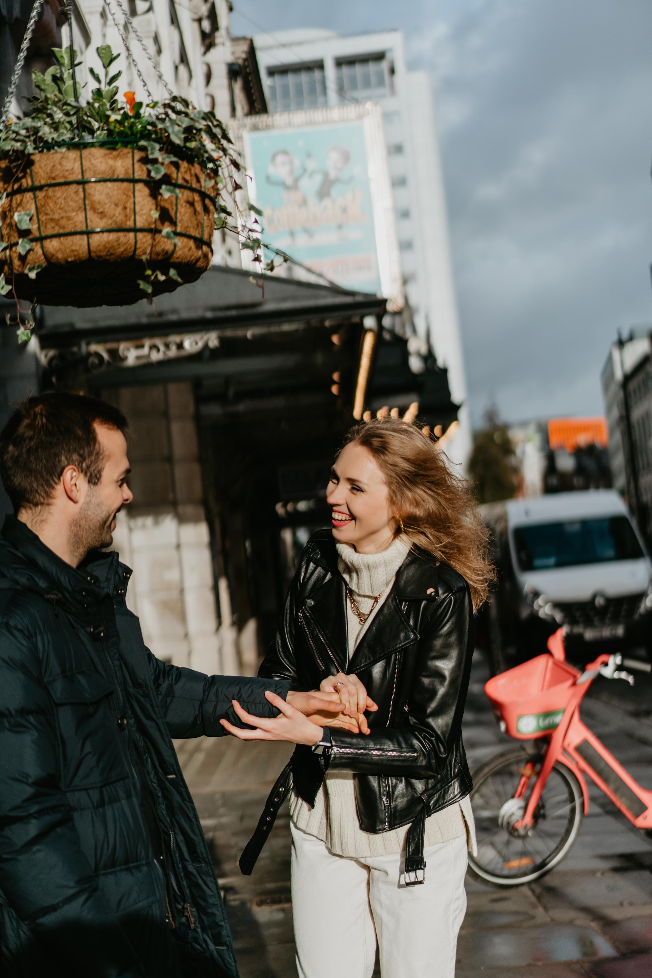 Price for casual family and couple photo and video sessions in London. London portrait and family photographer