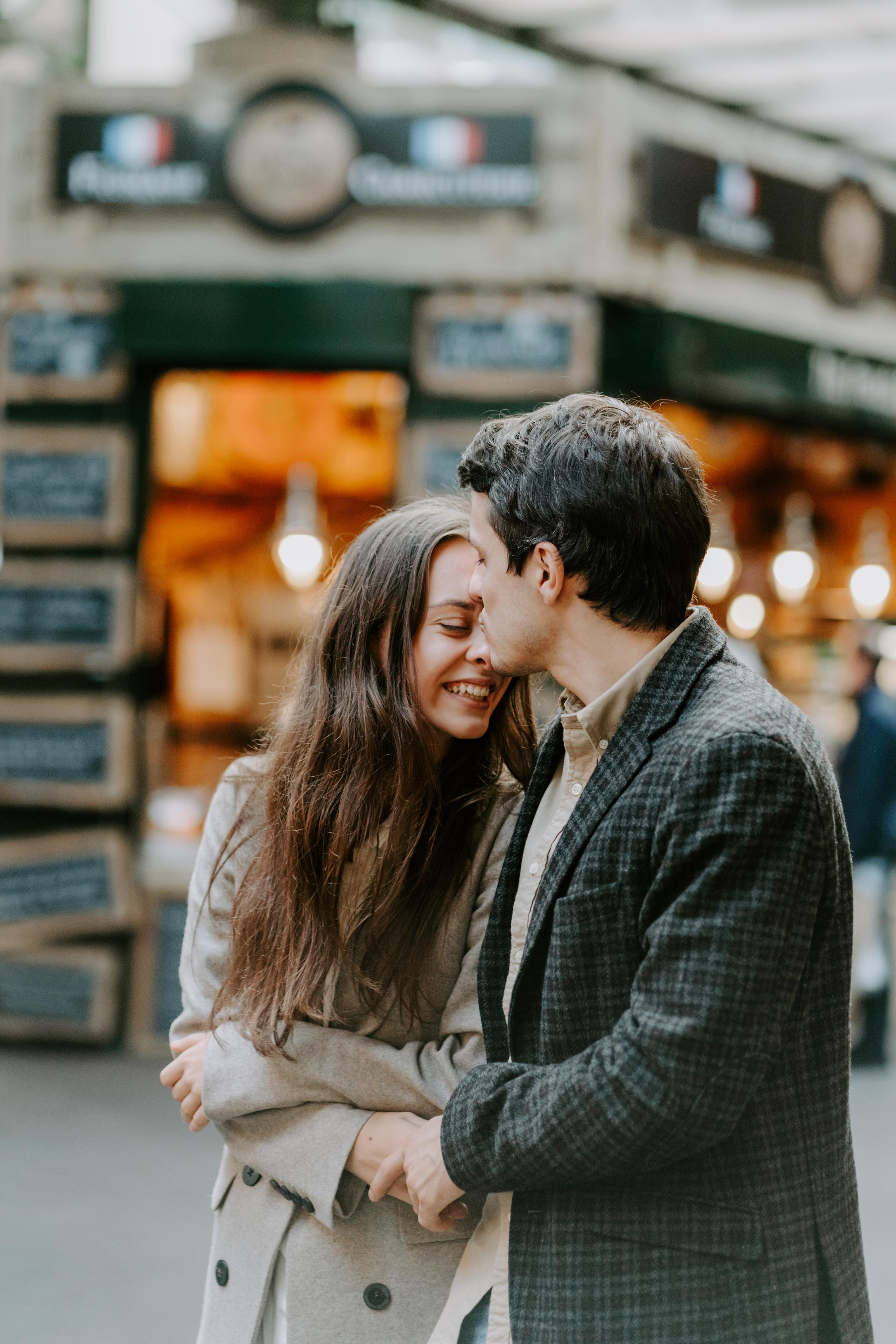 Proposal session by Tower Bridge. London portrait and family photographer