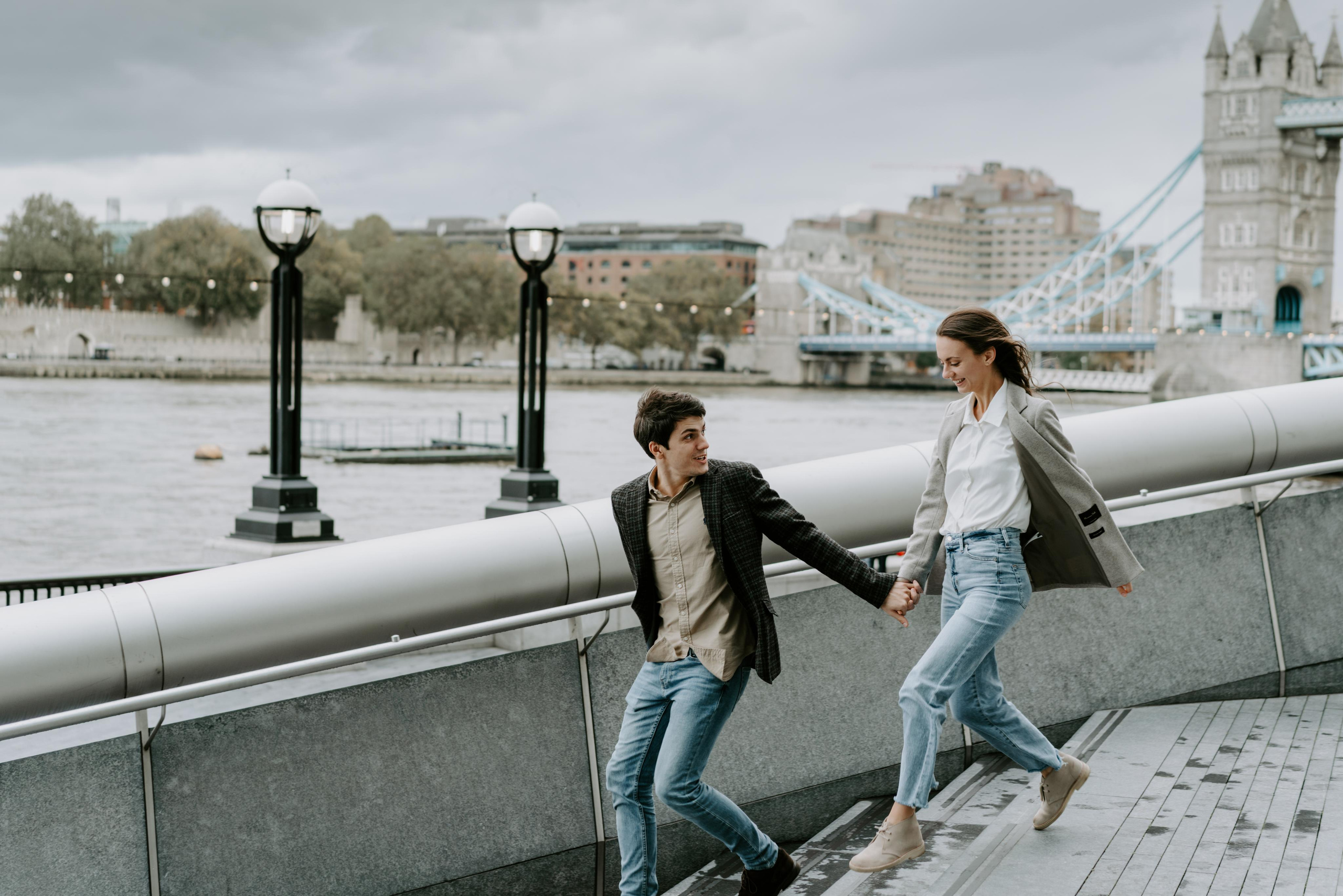 Proposal session by Tower Bridge. London portrait and family photographer