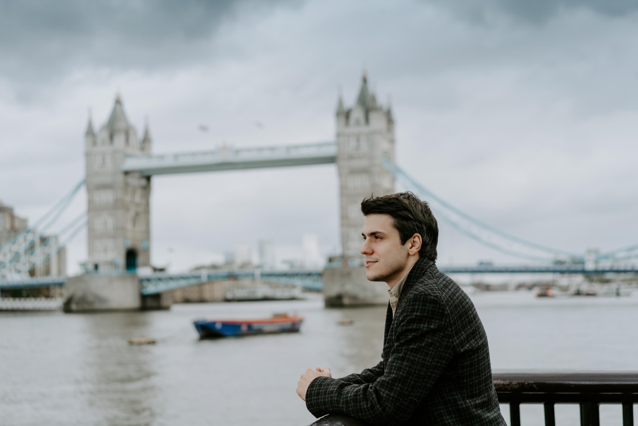 Proposal session by Tower Bridge. London portrait and family photographer