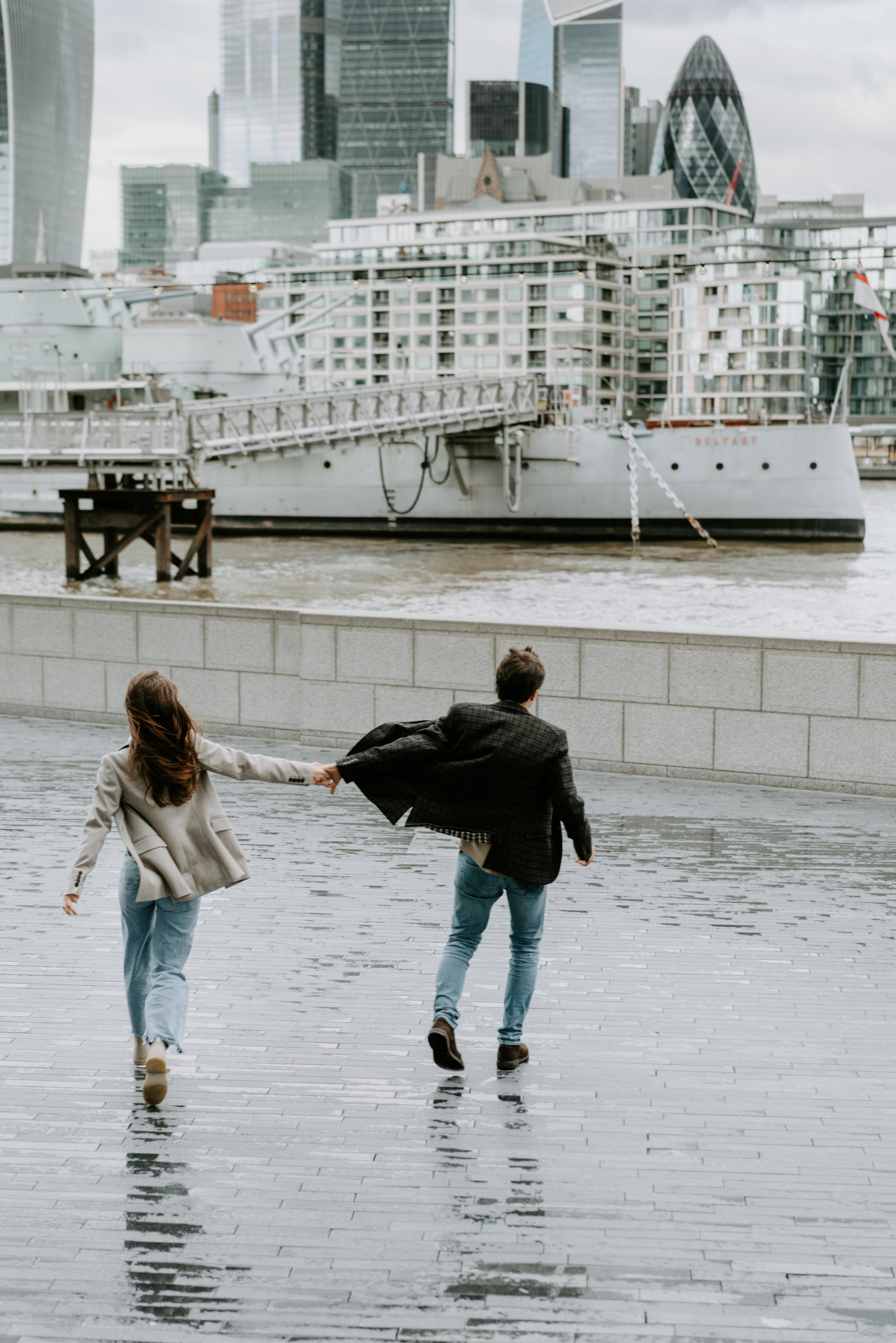 Proposal session by Tower Bridge. London portrait and family photographer