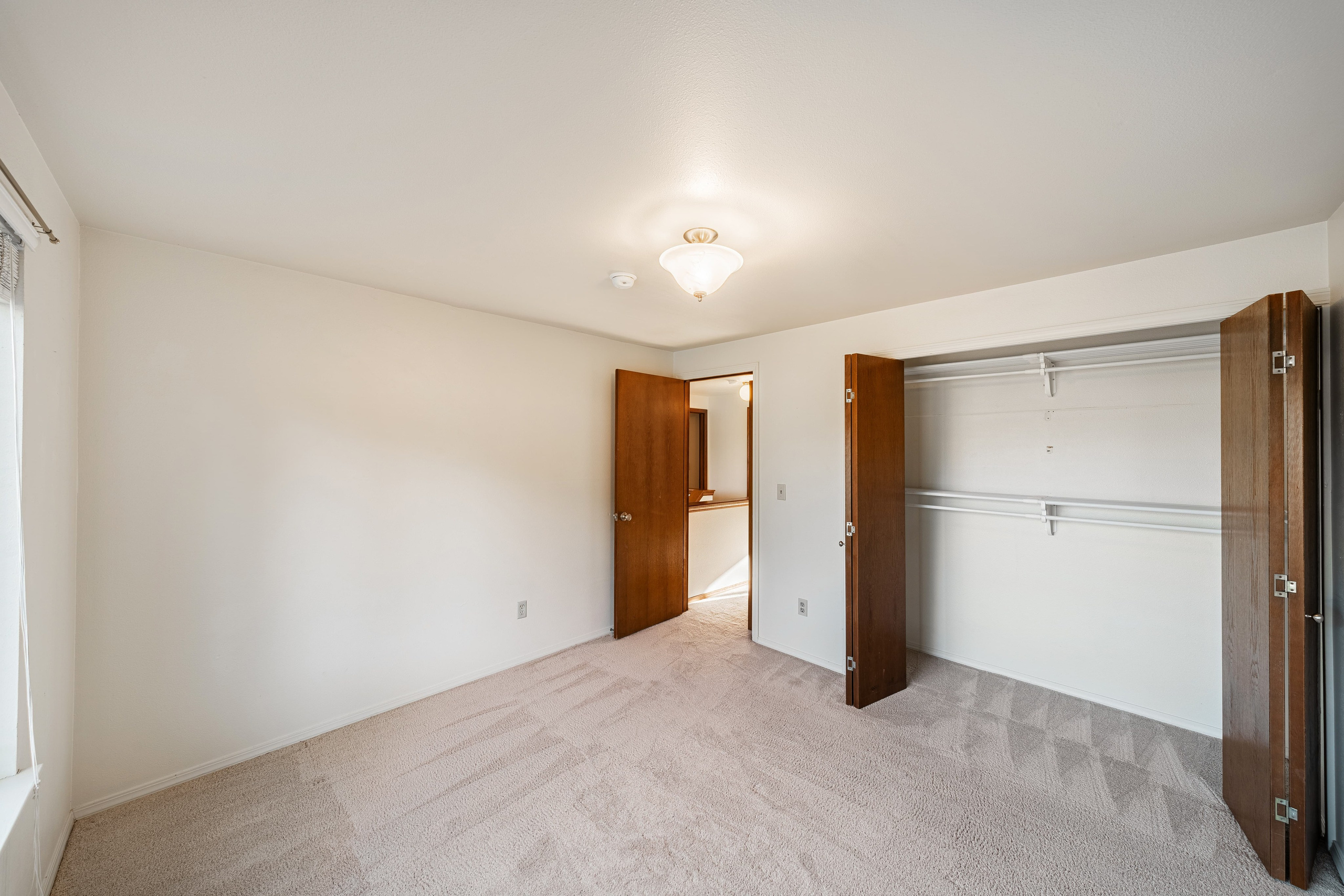 Real Estate photography. Washington state. EVAN ARISTOV WEDDING PHOTOGRAPHY — Seattle Wedding Photographer