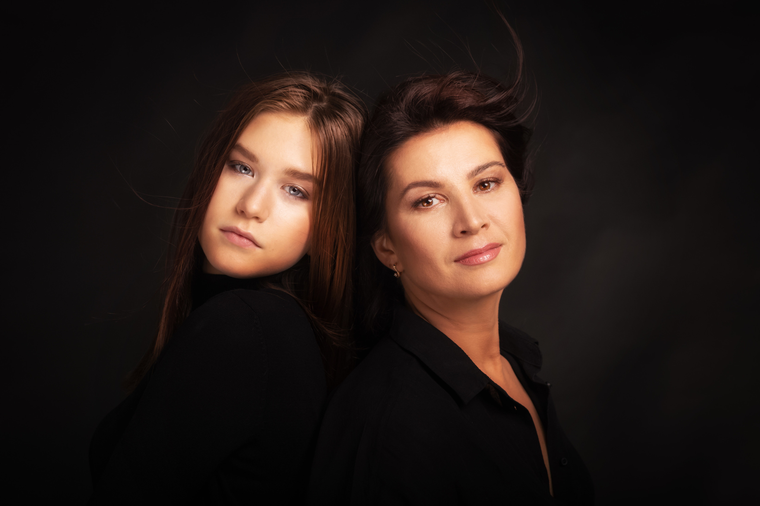 Мамо и Аз. Фотограф Бургас. Фотосесии в студио и на открито, портрети, заснемане