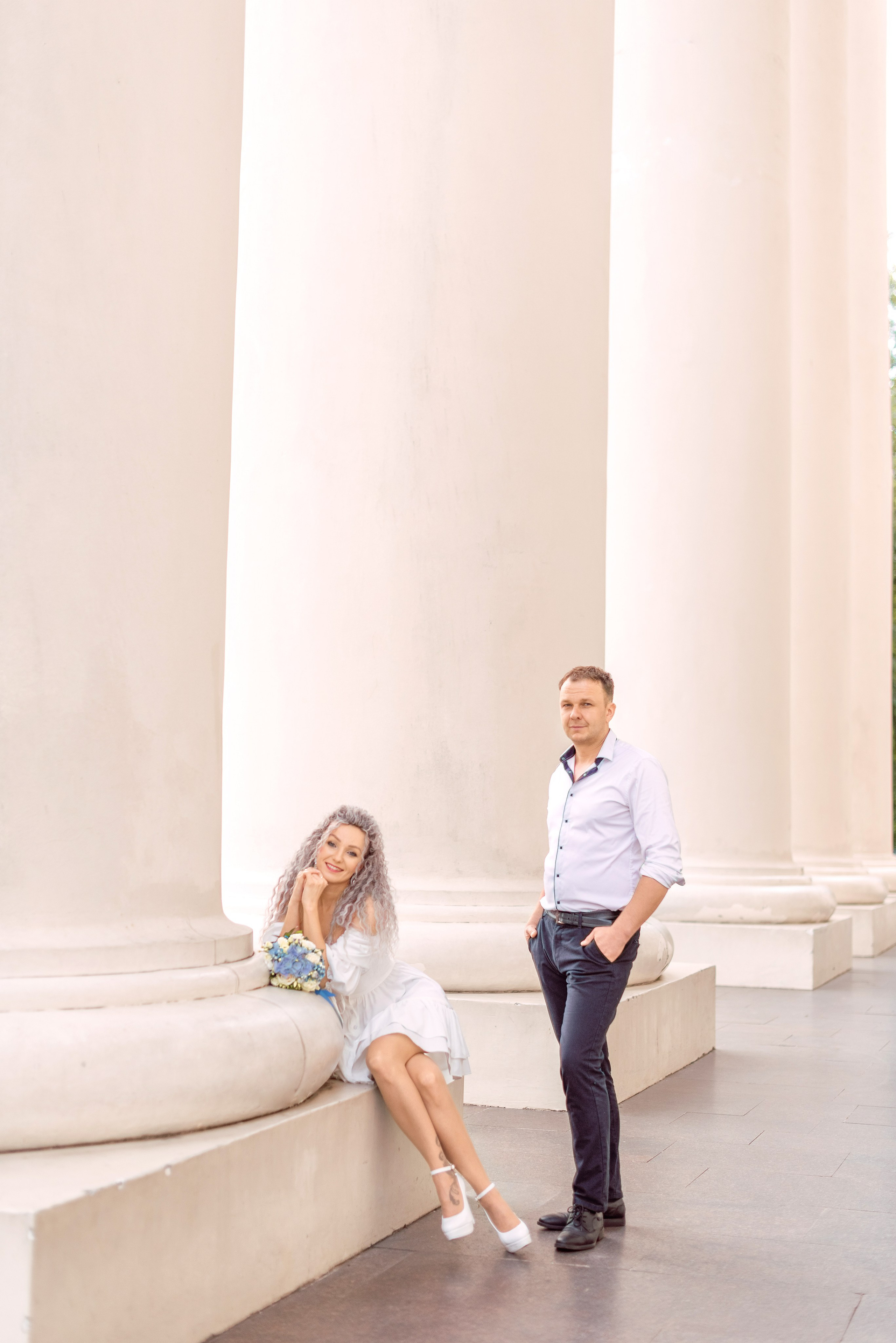 Свадебная прогулка по значимым местам Вильнюса. Семейный фотограф и фотограф новорожденных в Вильнюсе Ирина Беленкевич