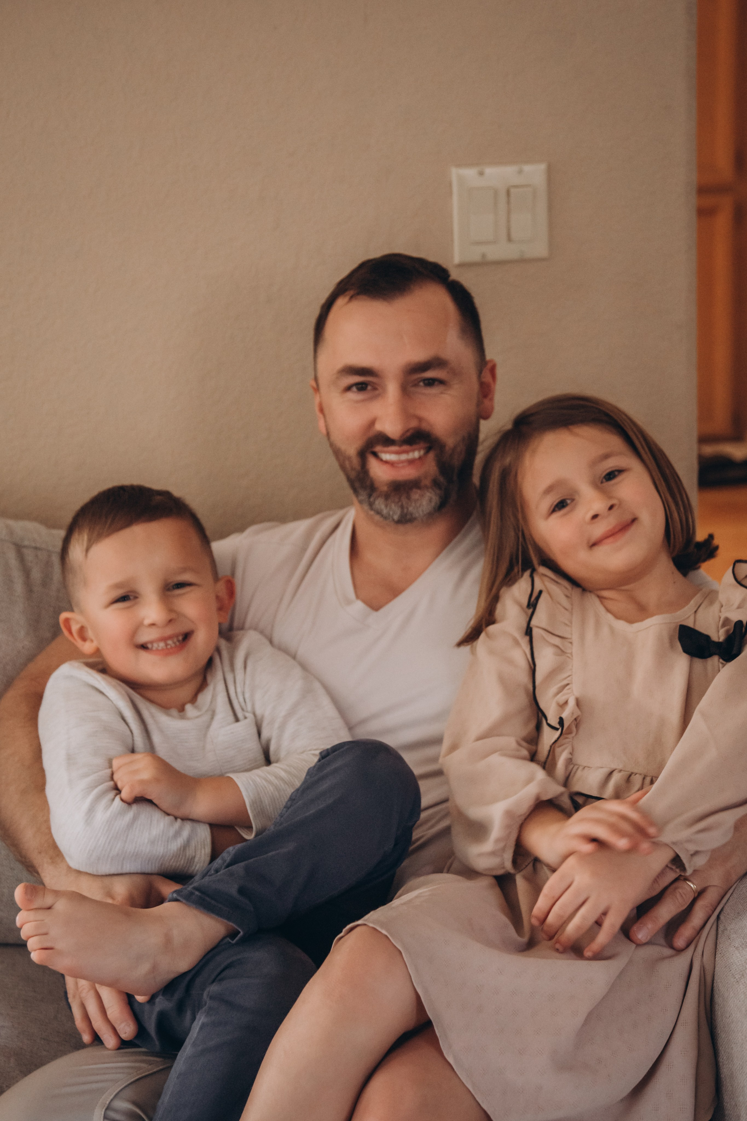 Newborn and family. Family and children’s lifestyle photographer Elena Tumanova