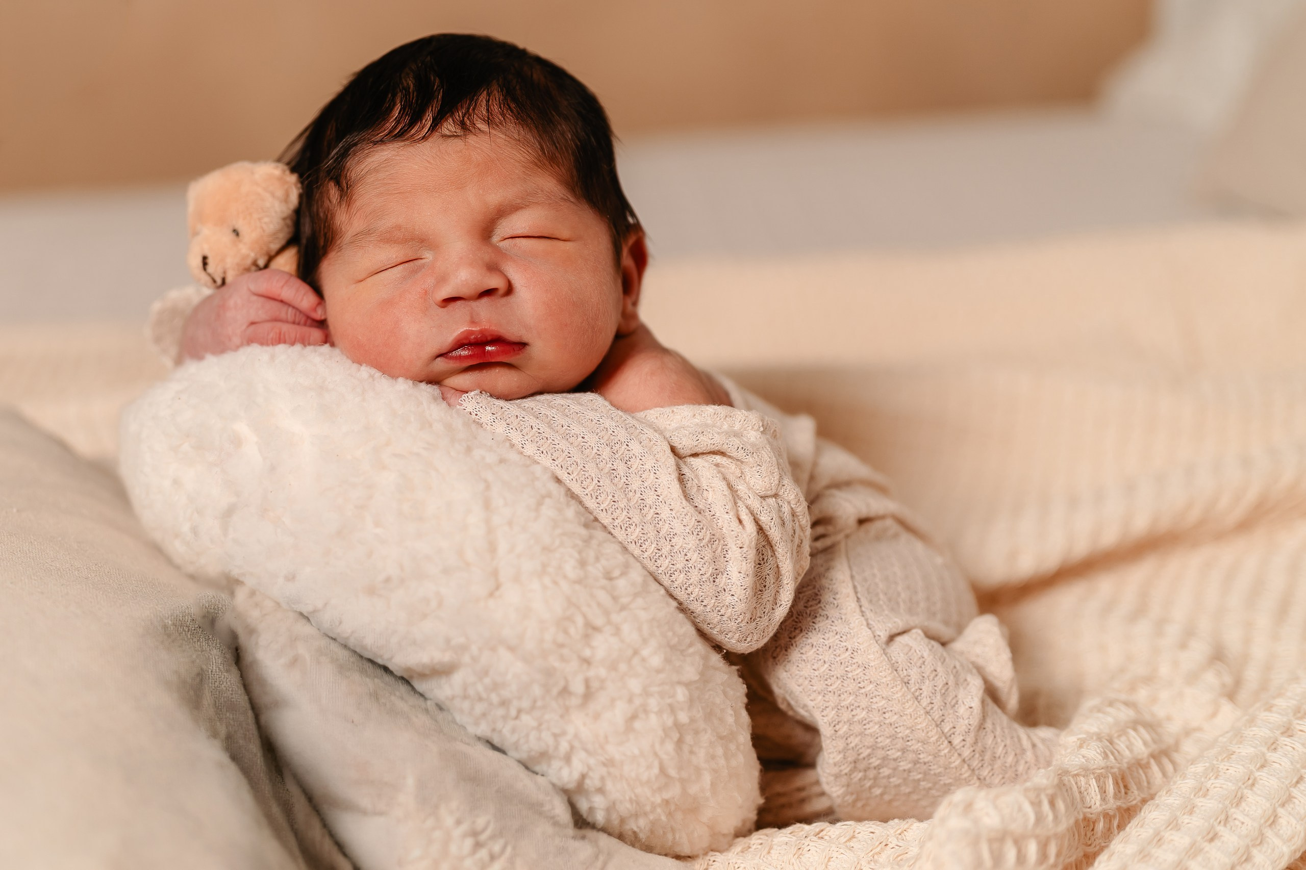 Leo — Newborn. Beneduzzi Fotografias