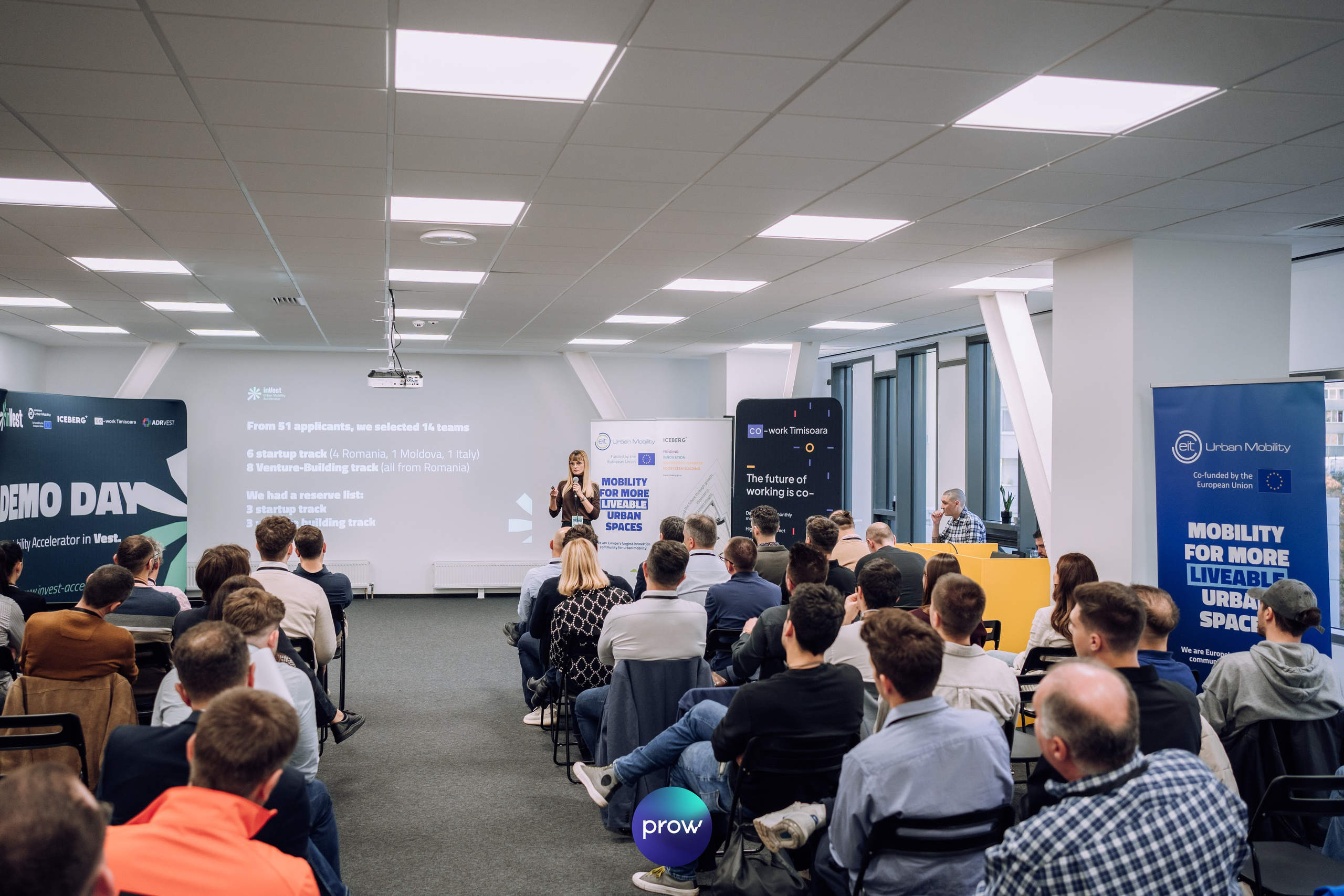InVest DemoDay @ Cowork. Cozac Cristian Photographer