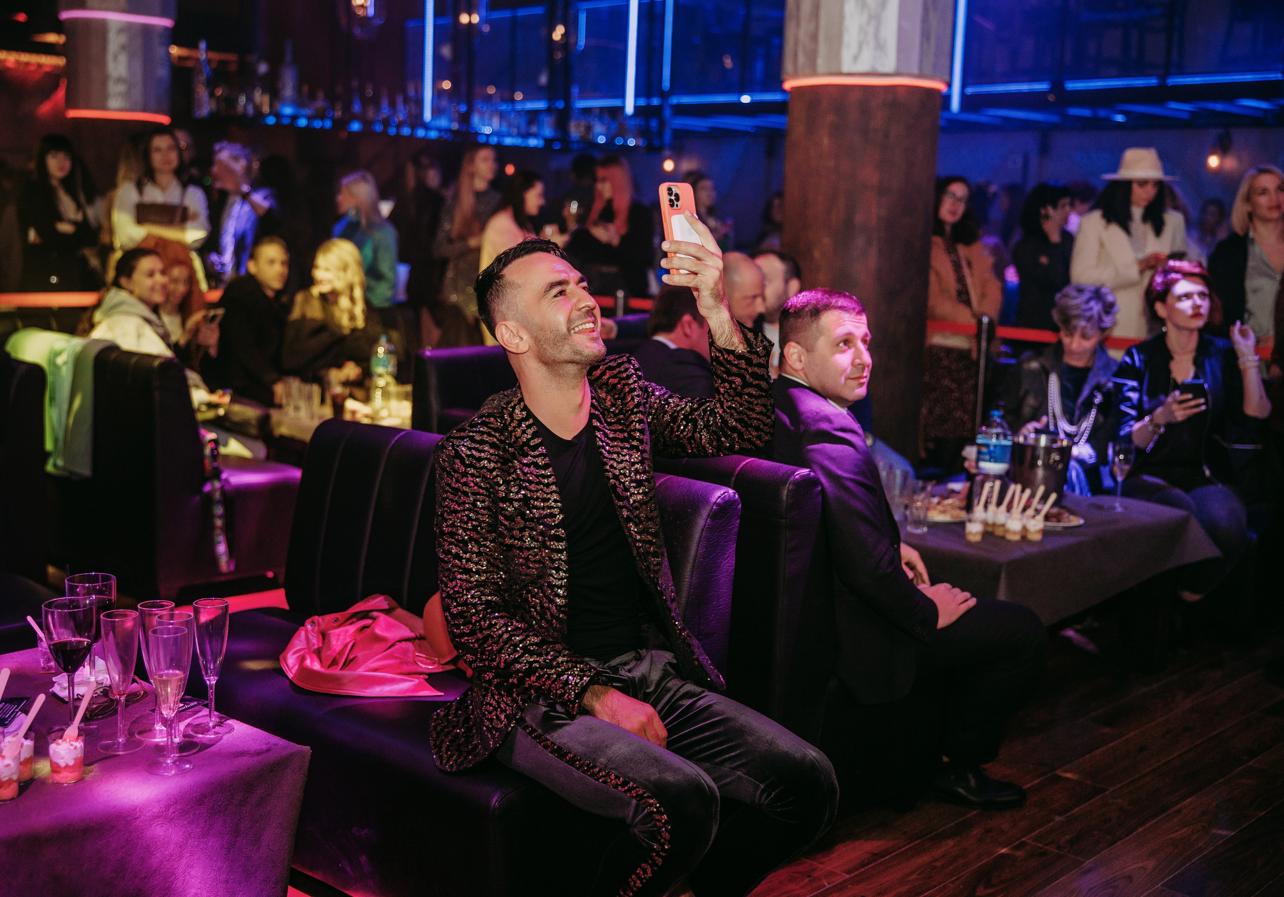 First BLOGGER HOUSE — Reportage. George TLV — Professional photographer and retoucher in Israel