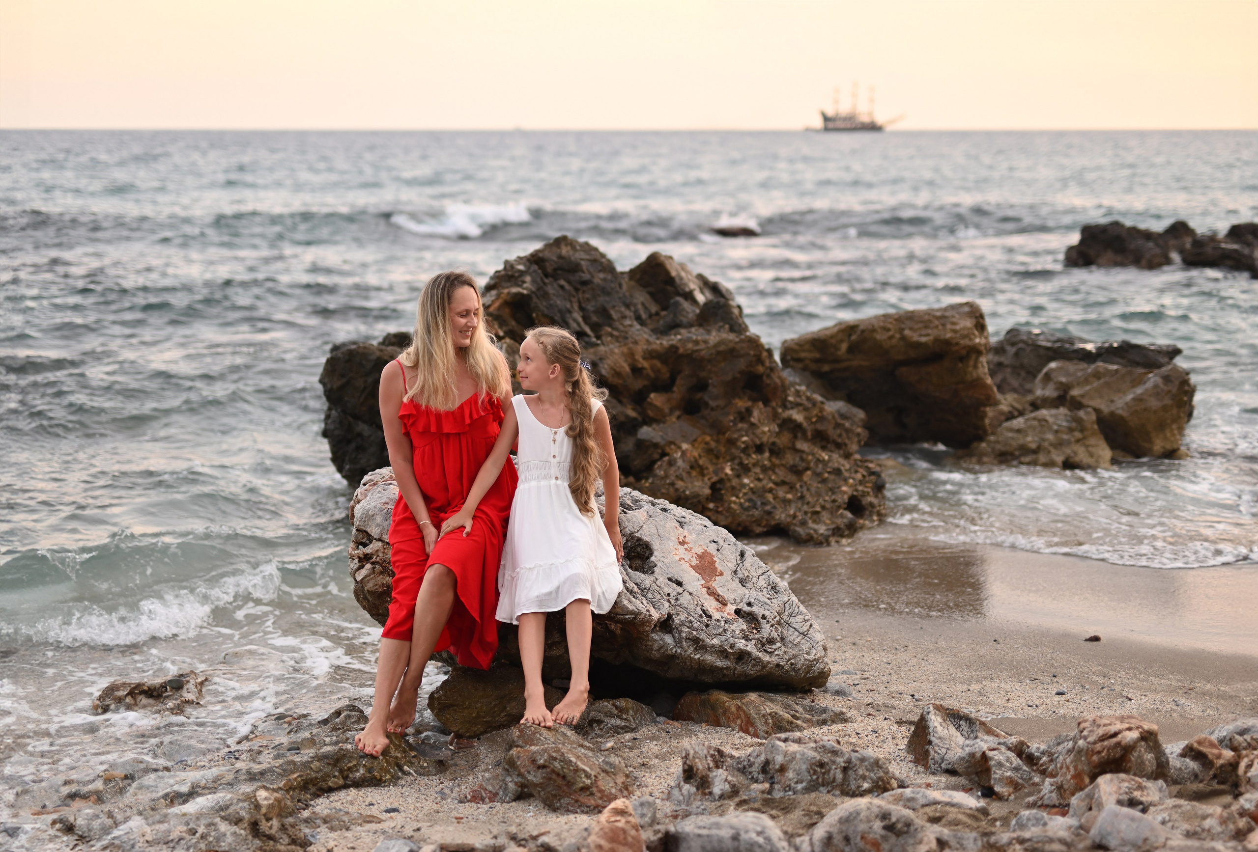 Семейная съемка на пляже Клеопатра. Фотограф в Алании (Аланье), Сиде, Манавгате. Турция