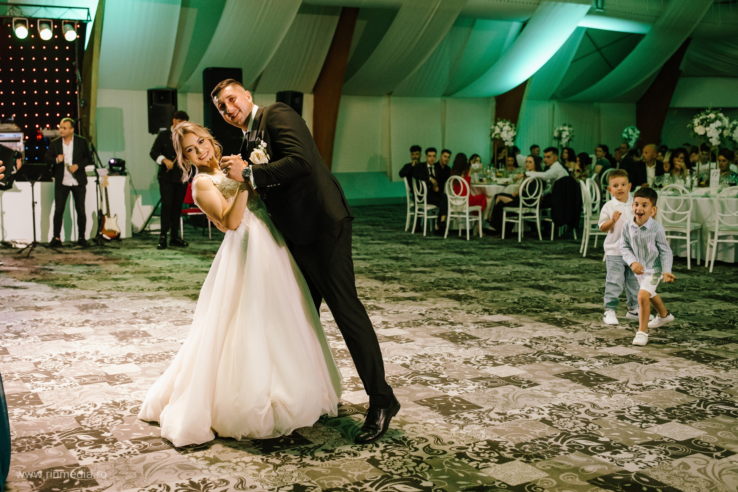 Carmen & Stefan. Fotograf de Nunta Focsani