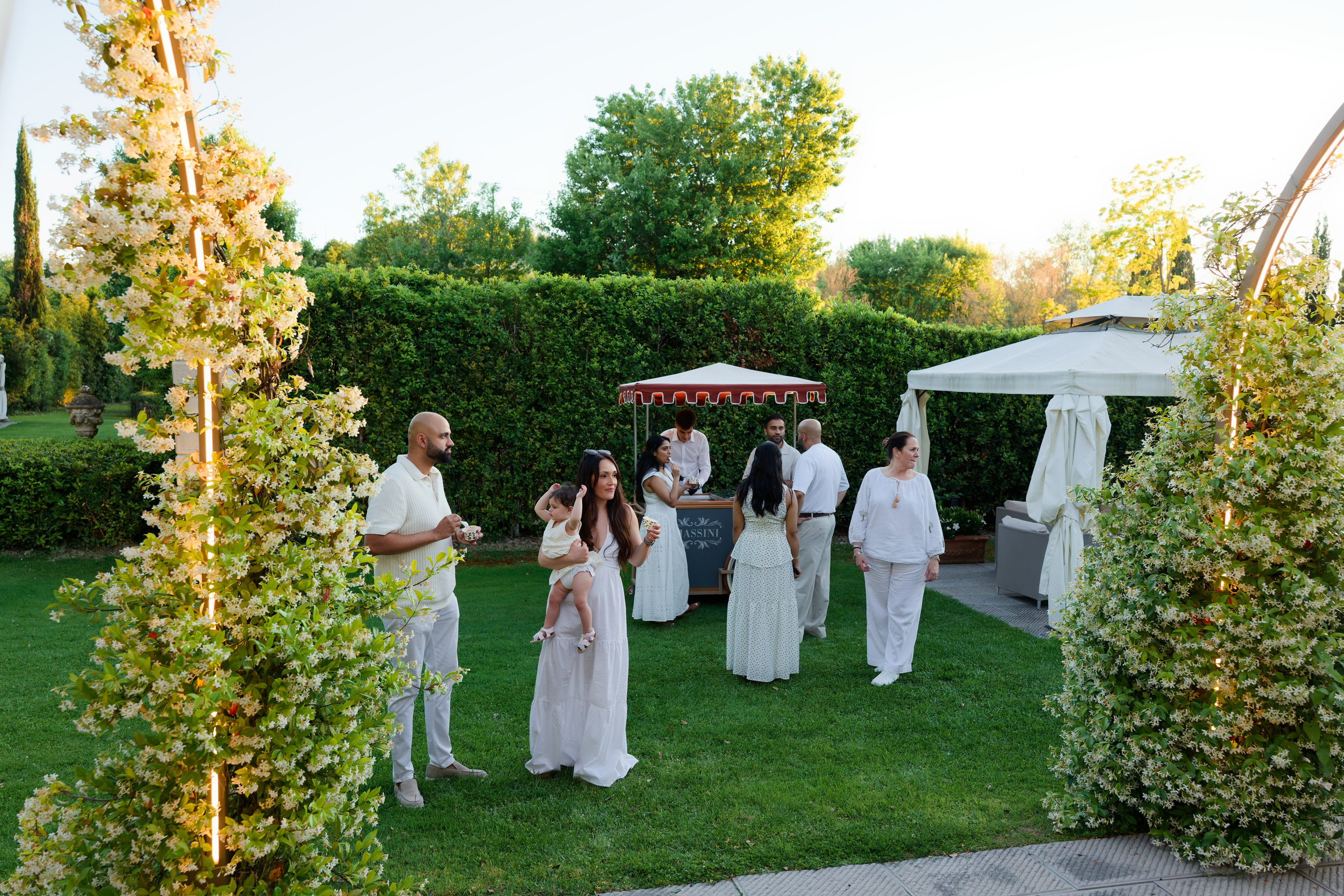 Pizza Party at Tenuta Massini, Florence, Italy. Destination Wedding Photographer — Nikita Burtsev