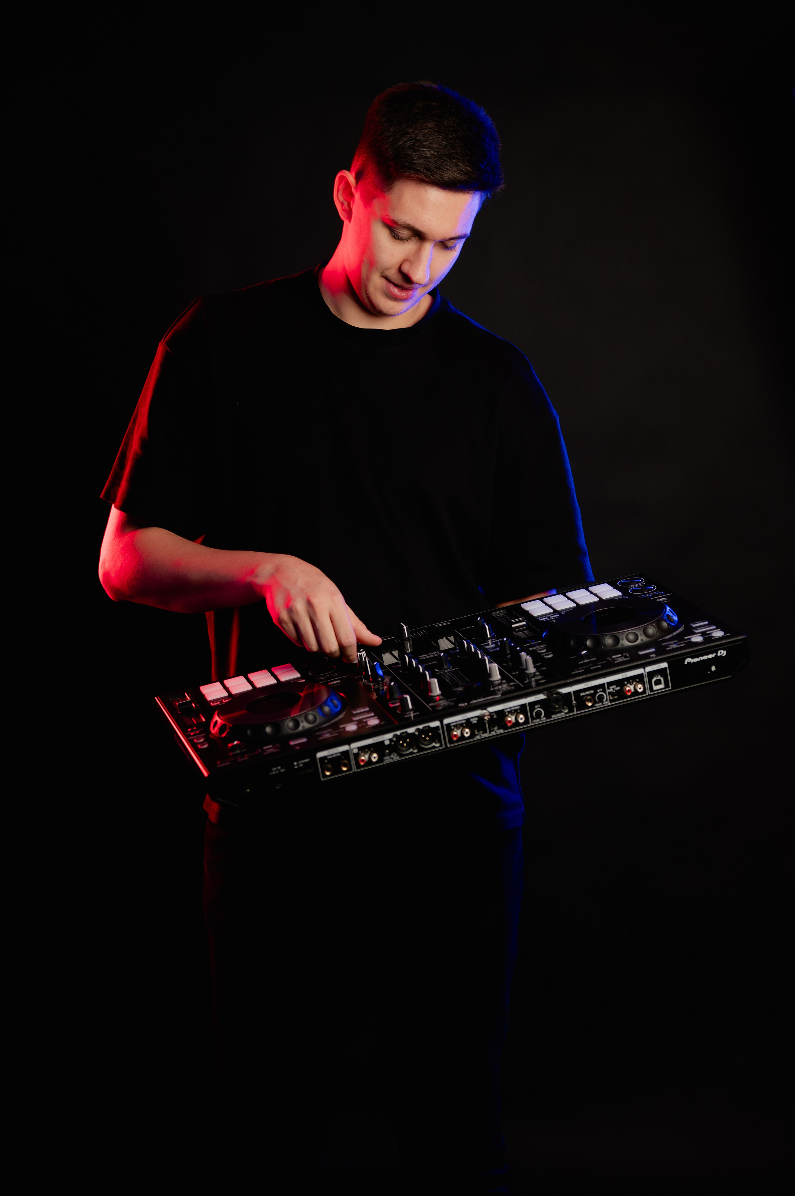 DJ Fabio. Andrei Samuel – Fotograf București | Evenimente, Studio, Imobiliare, Produs