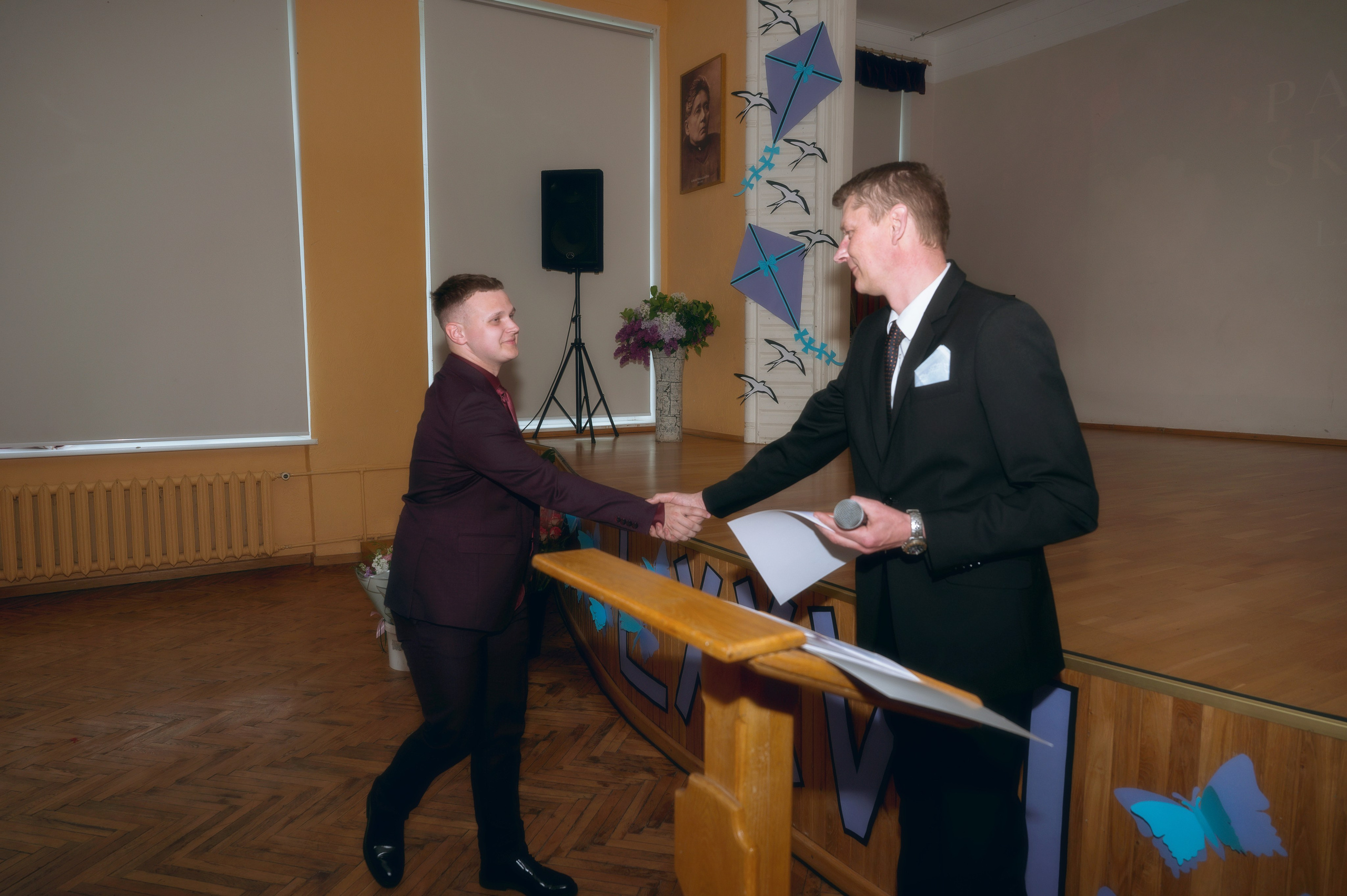 Paskutinis skambutis Joniškėlyje. Vestuvių fotografė Santa Jonuškė | Šiaulių apskritis, Panevėžio apskritis ir visa Lietuva