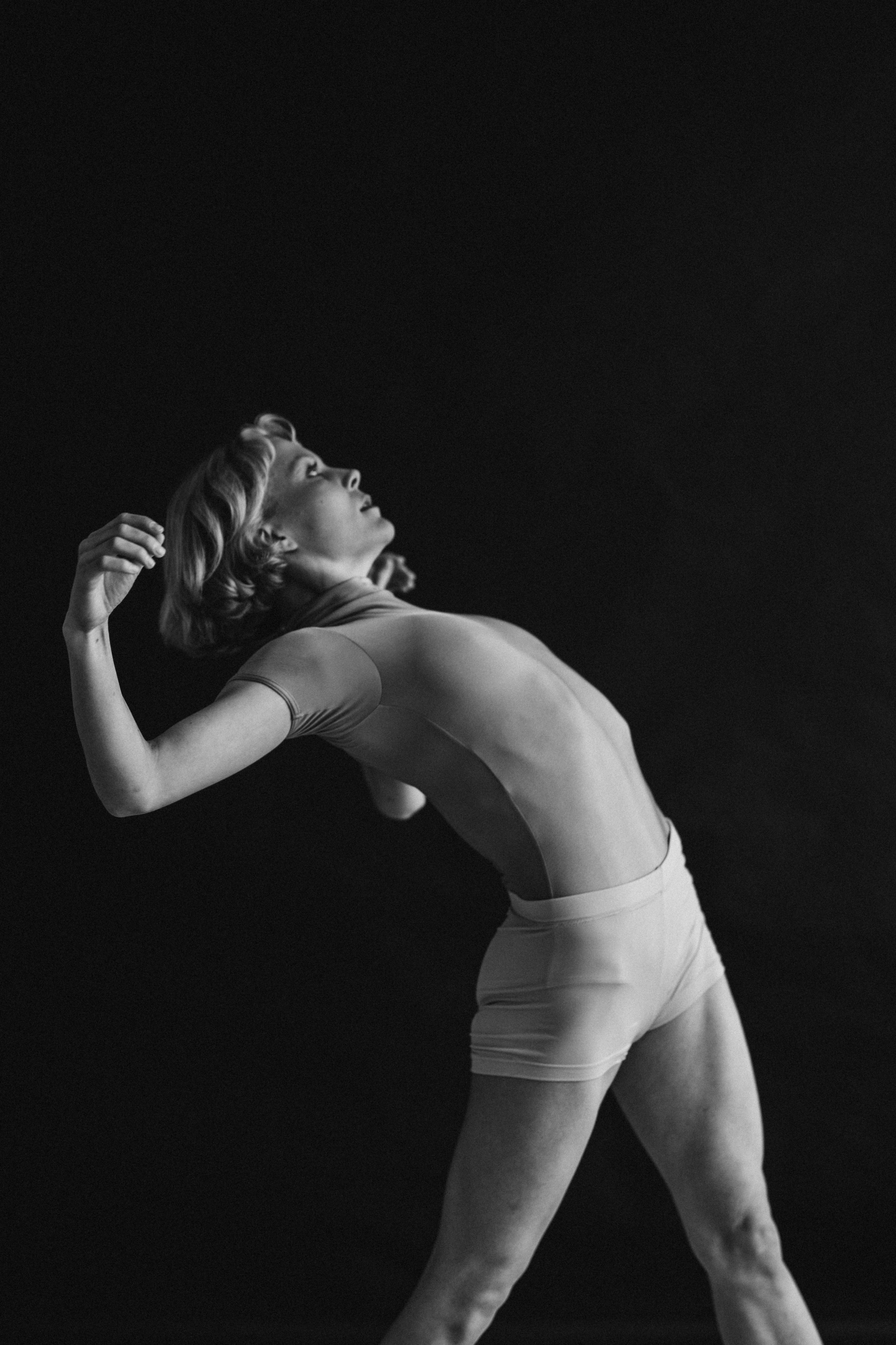 DANCERS. Victoria Olonen – Cinematic Portrait Artist | Helsinki & Europe