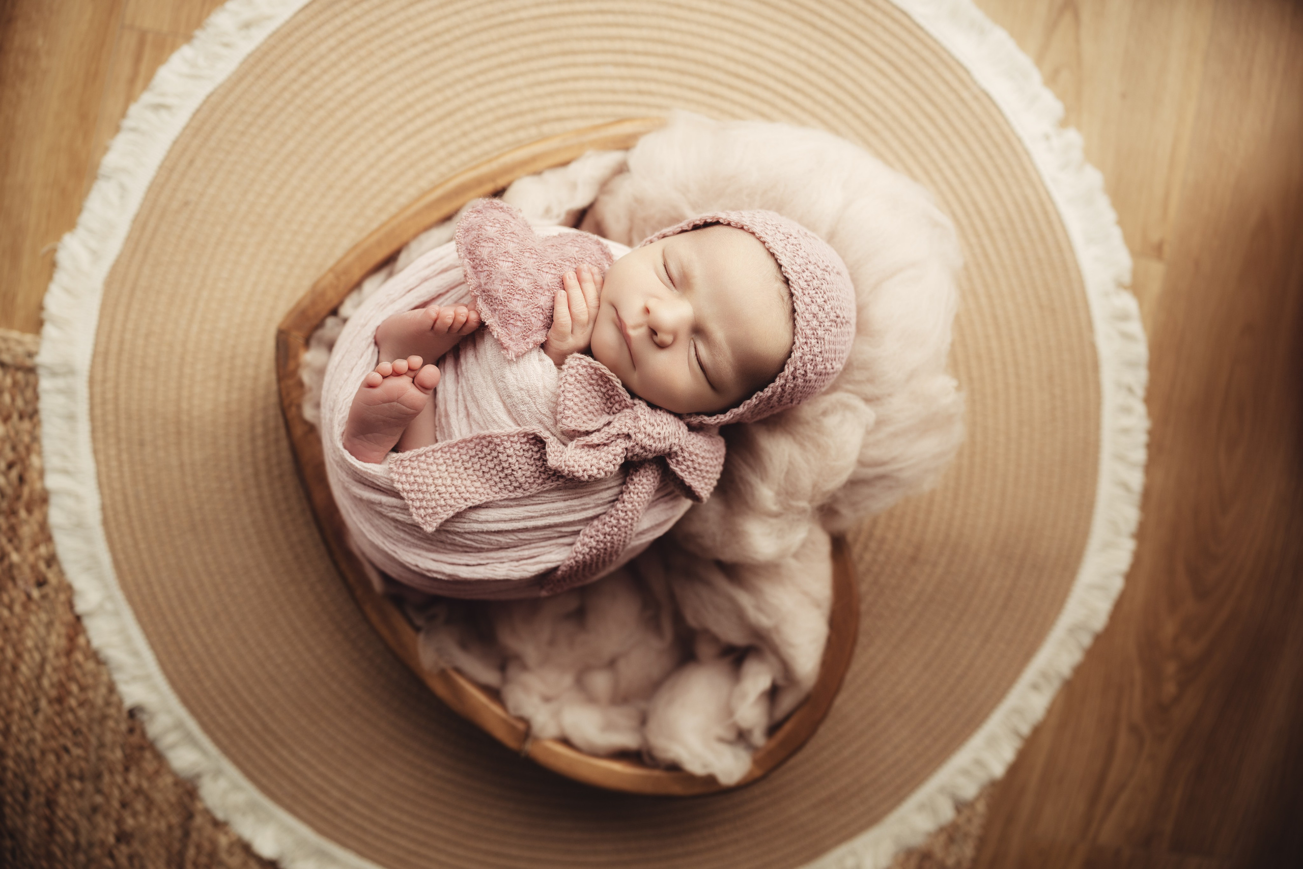 Newborn Natural. Newborn, kids, family photographer based near Zurich, Switzerland