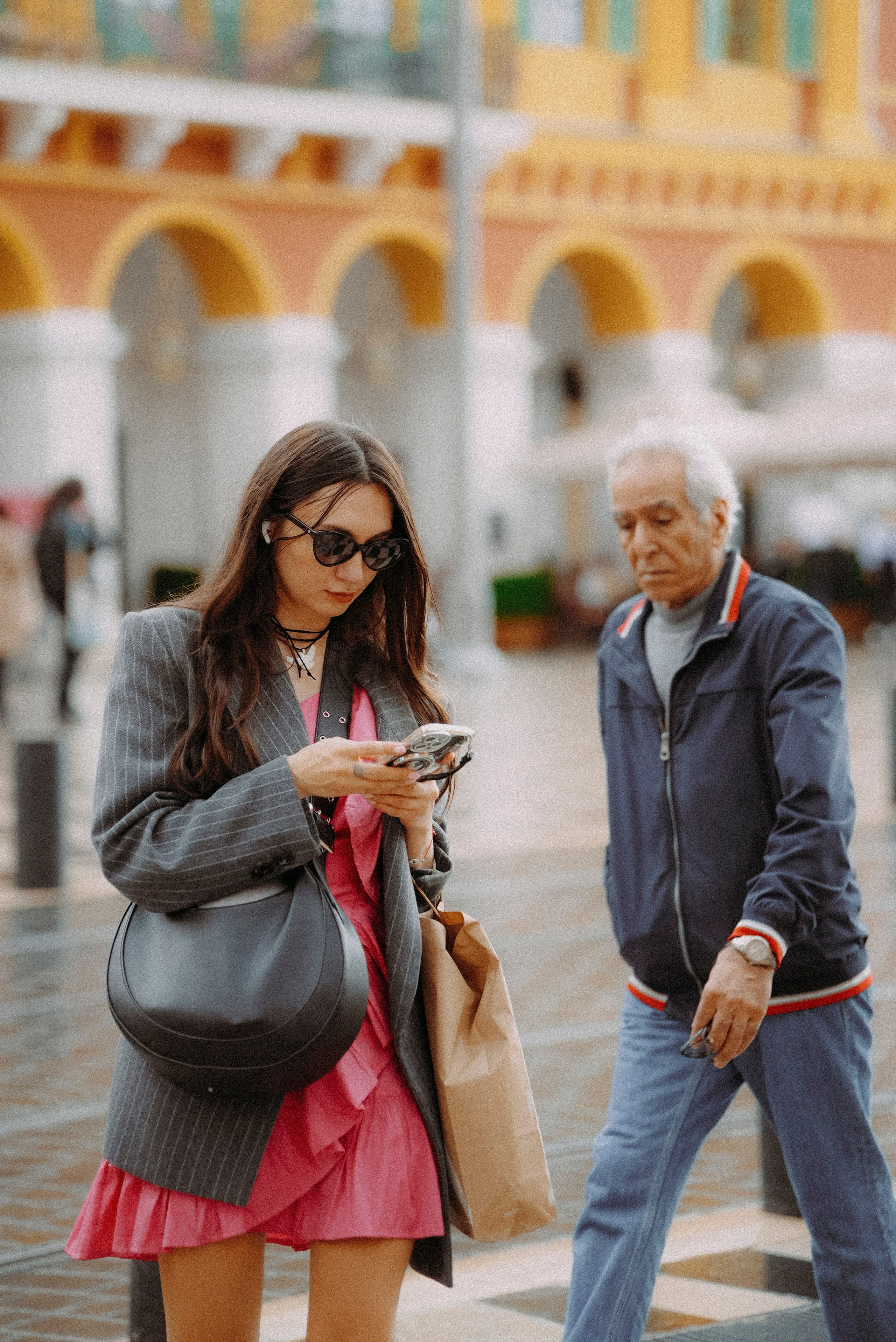 ЕВРОТУР. Стрит-фотография, полная абсурда, идиотизма и красоты