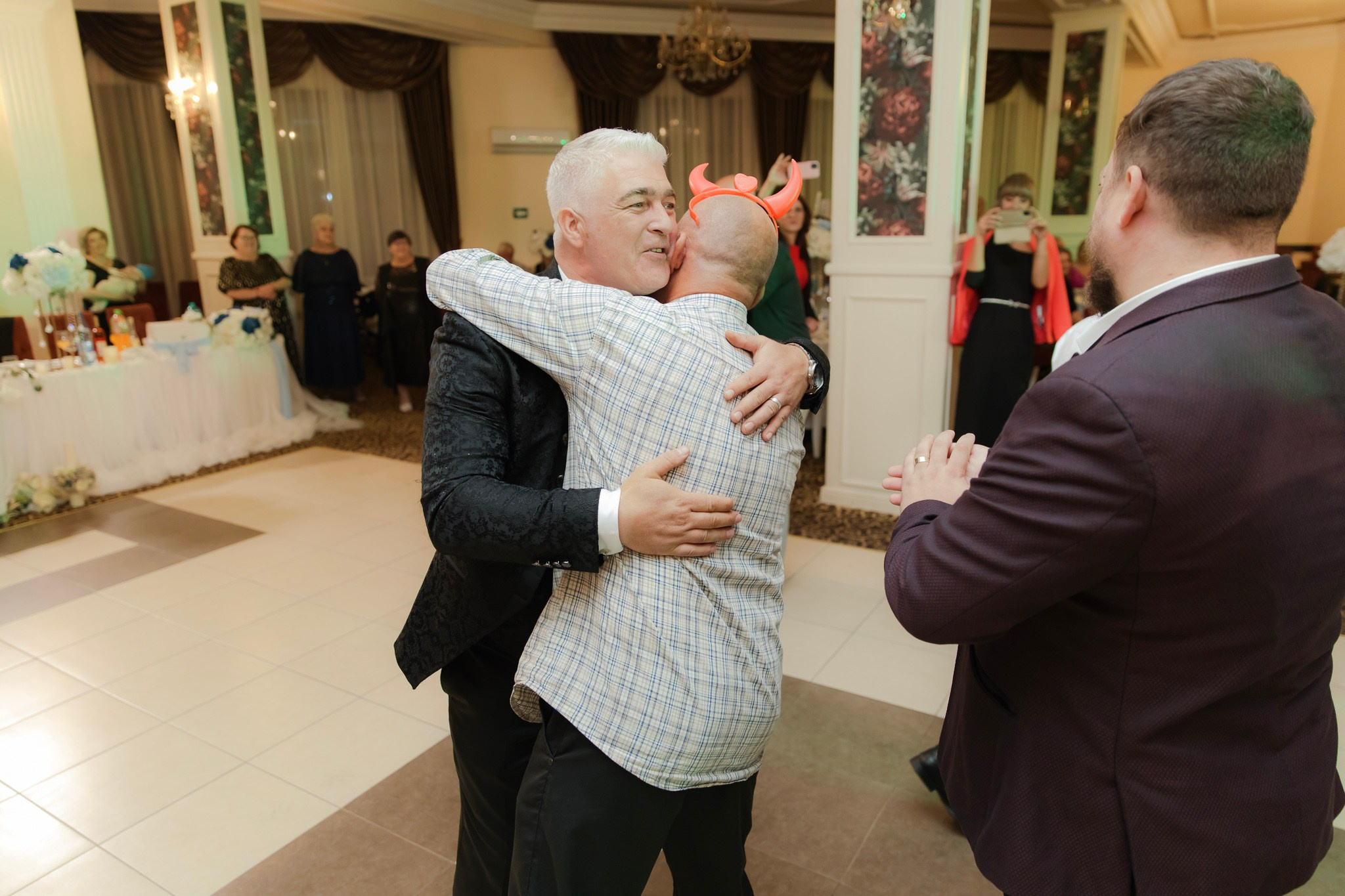 Mihai & Oana. Servicii foto-video profesionale, pentru momente de neuitat