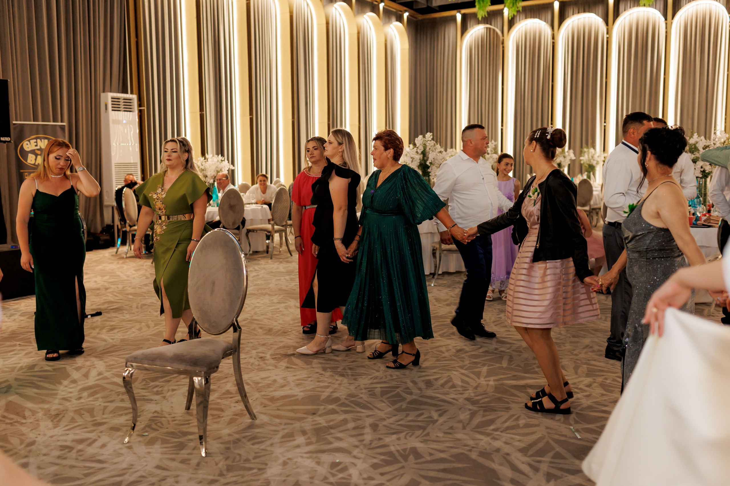 Nunta Nicoleta & Răzvan | Fotografie & Videografie Profesională. Servicii foto-video profesionale, pentru momente de neuitat