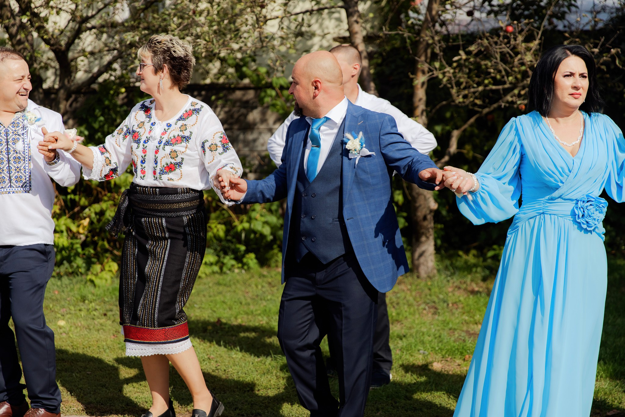 Mihai & Oana. Servicii foto-video profesionale, pentru momente de neuitat