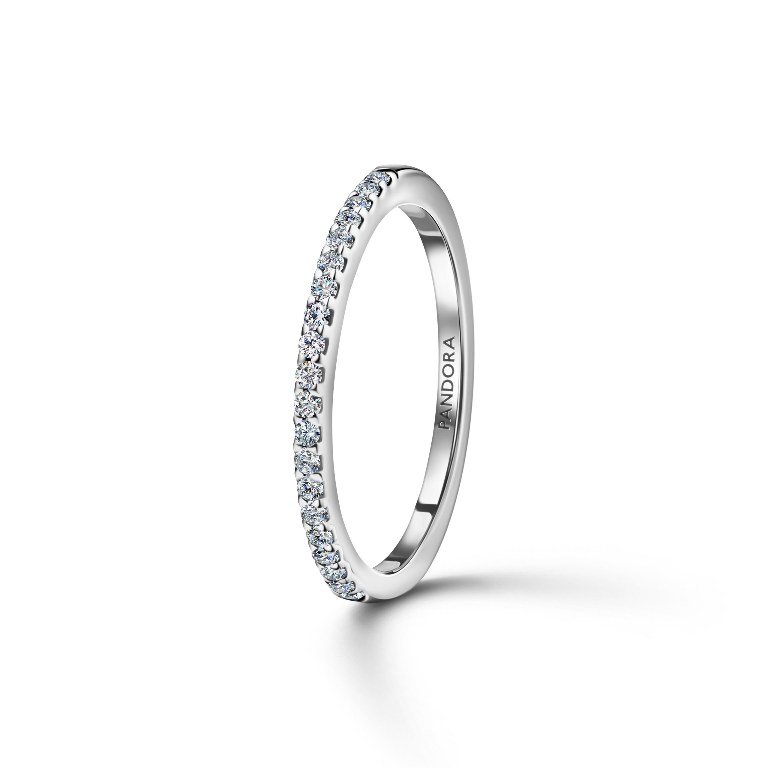 Professionelle Produktfotografie für Onlinehändler, Amazon Seller & E-Commerce. Daria Medved e-commerce Produktfotografin, Amazonfotografin in Hamburg