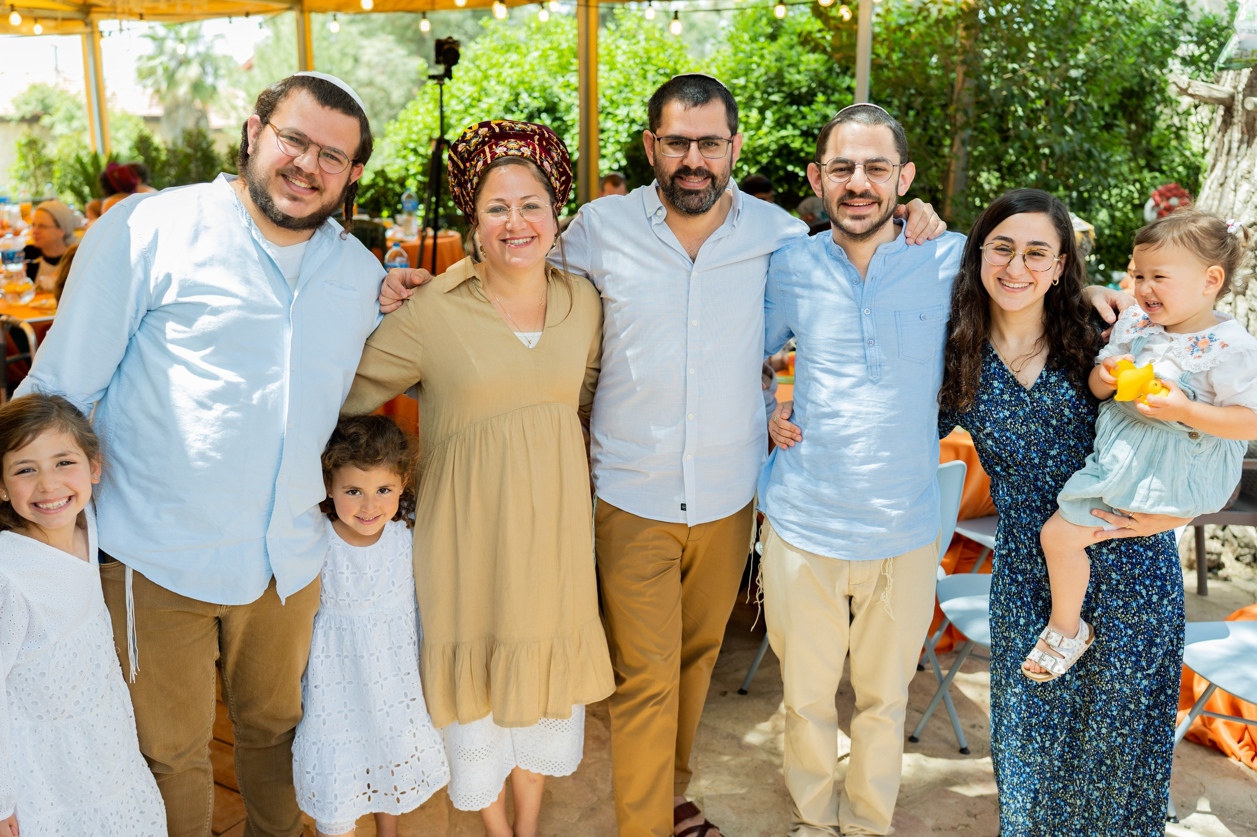 משפחת ברנד. יוסף מזרחי צילום חתונה, ברית וזוגיות. צלם מקצועי שאוהב להוציא אתכם הכי יפים ברגעים הכי מרגשים