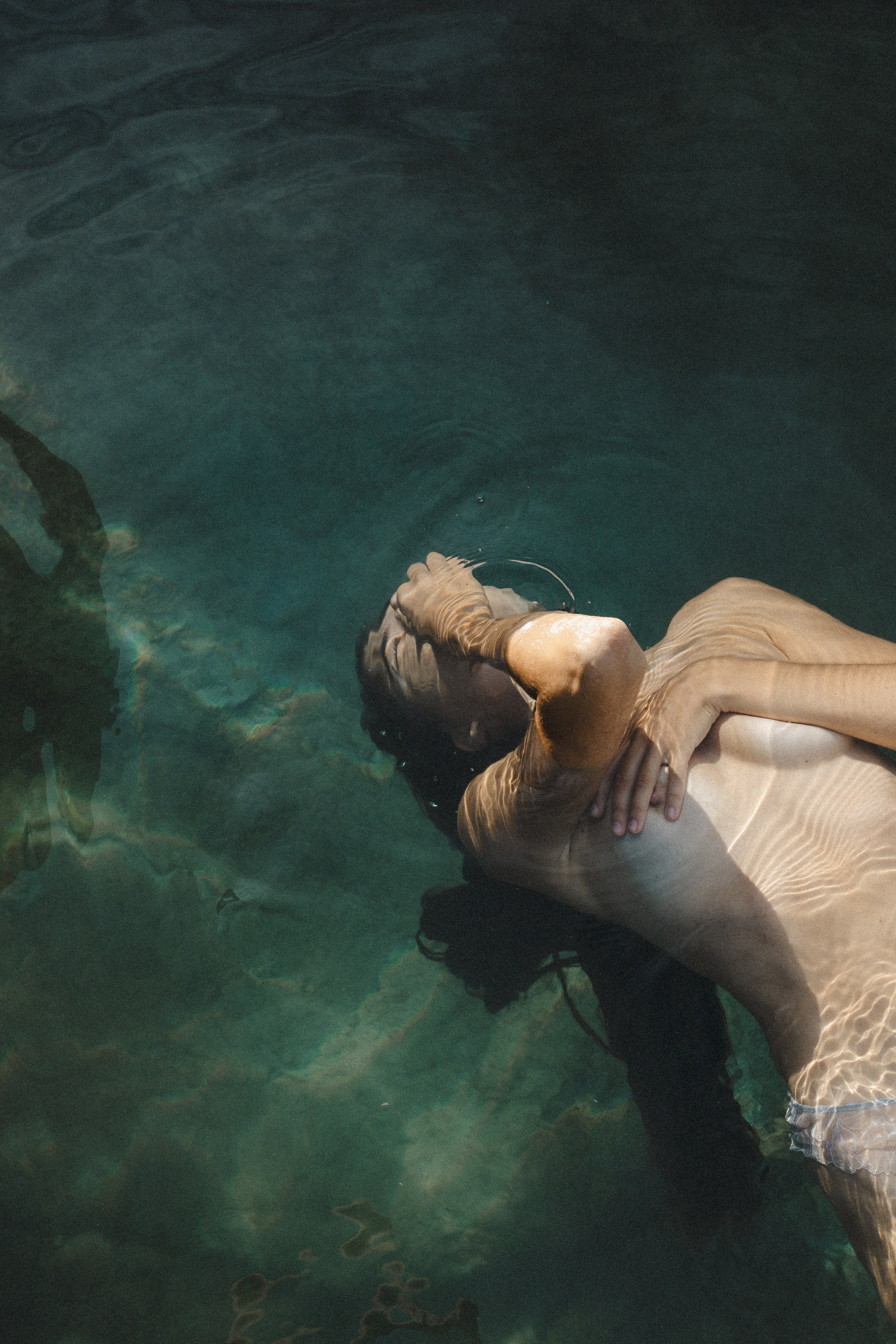 INDIVIDUAL WOMEN'S PHOTO SHOOT. HOME