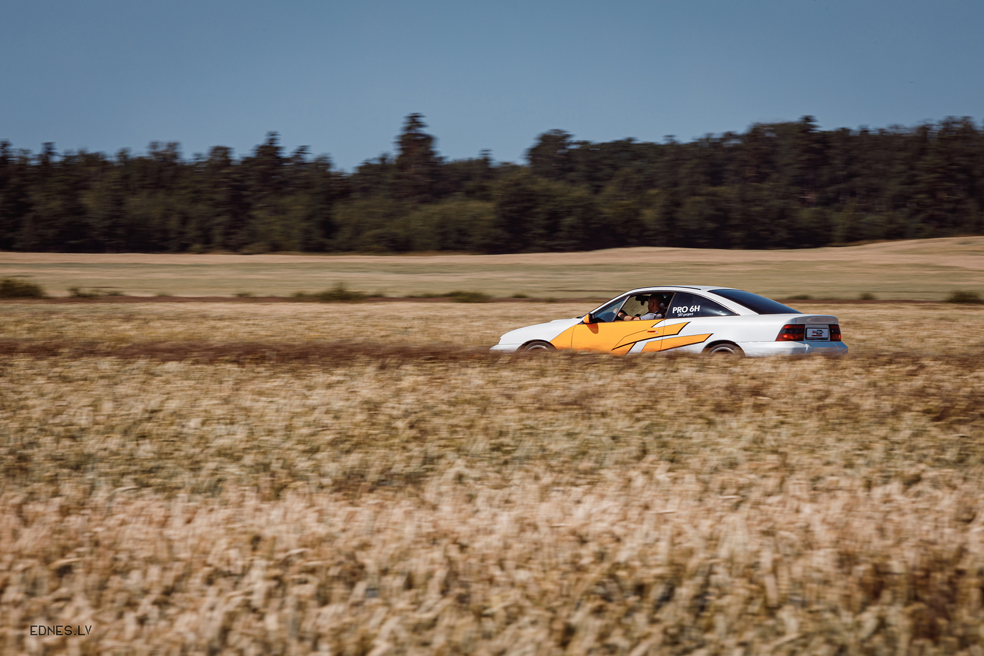 Opel Calibra. Photographer Eduard Nesterov