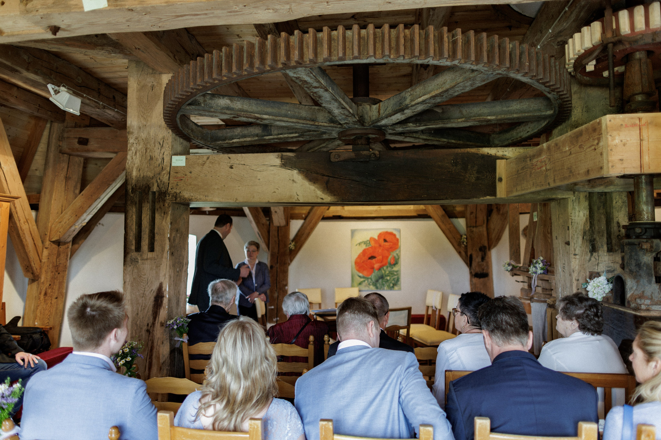 Hochzeitsfotografie an der Windmühle Eyendorf | Historische Romantik in Niedersachsen. Hochzeitsfotograf und Hochzeitsvideograf aus Hamburg | Roka21Film